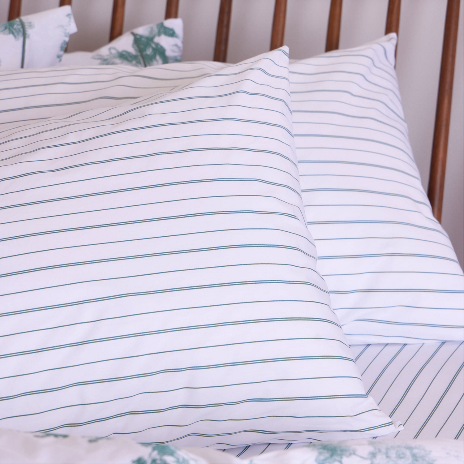 300 Thread Count Green Stripe Pillowcase Set