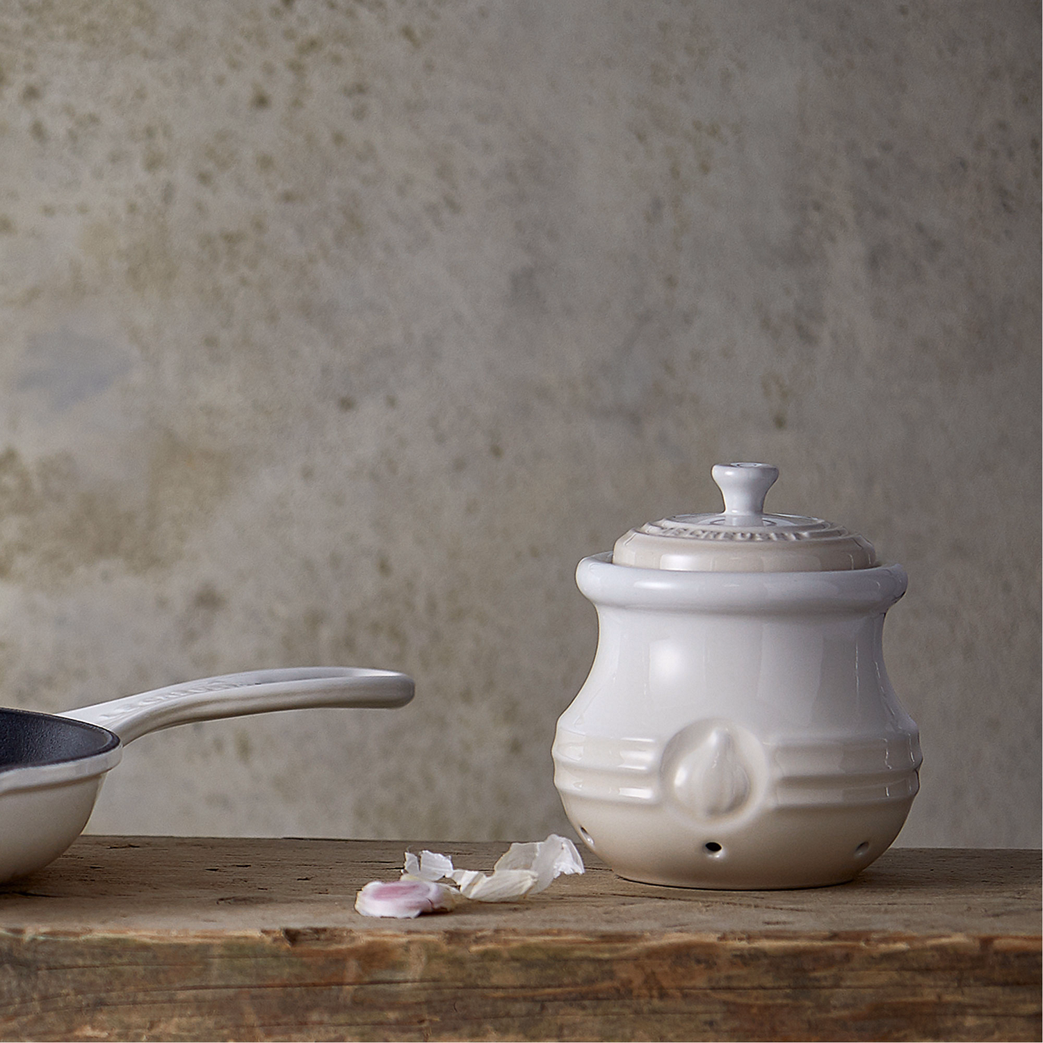 Stoneware Garlic Keeper