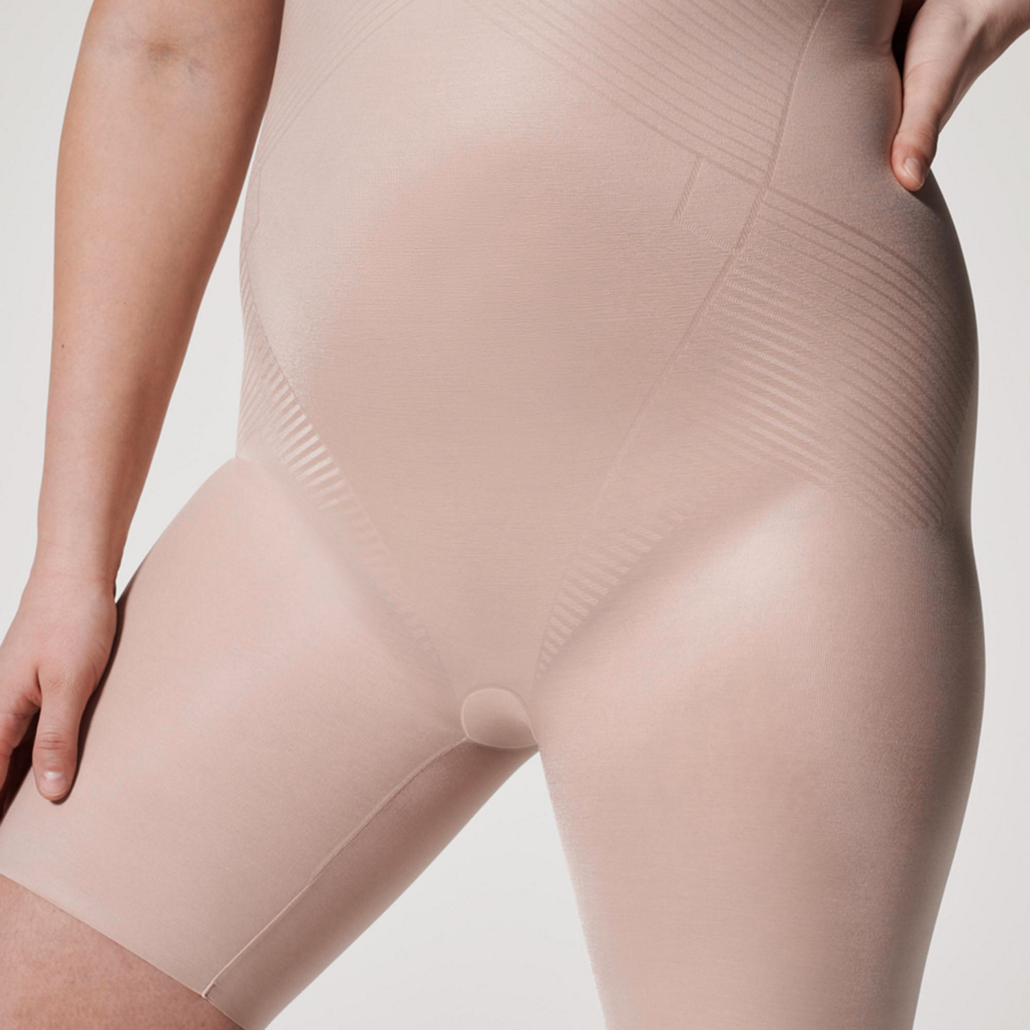 Thinstincts? 2.0 Medium Control High Waisted Mid-Thigh Shorts