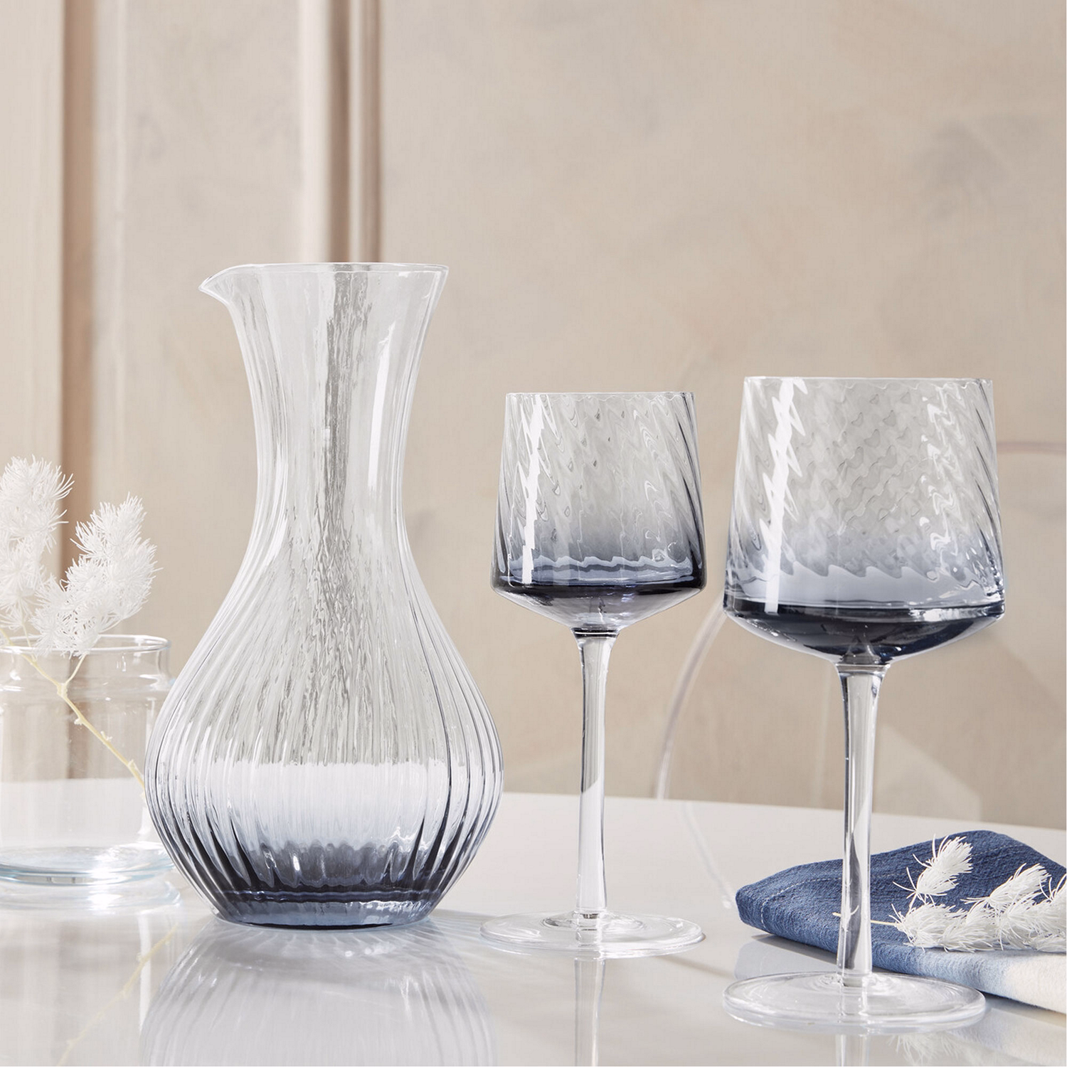Modern Deco Set of Two Wine Glasses
