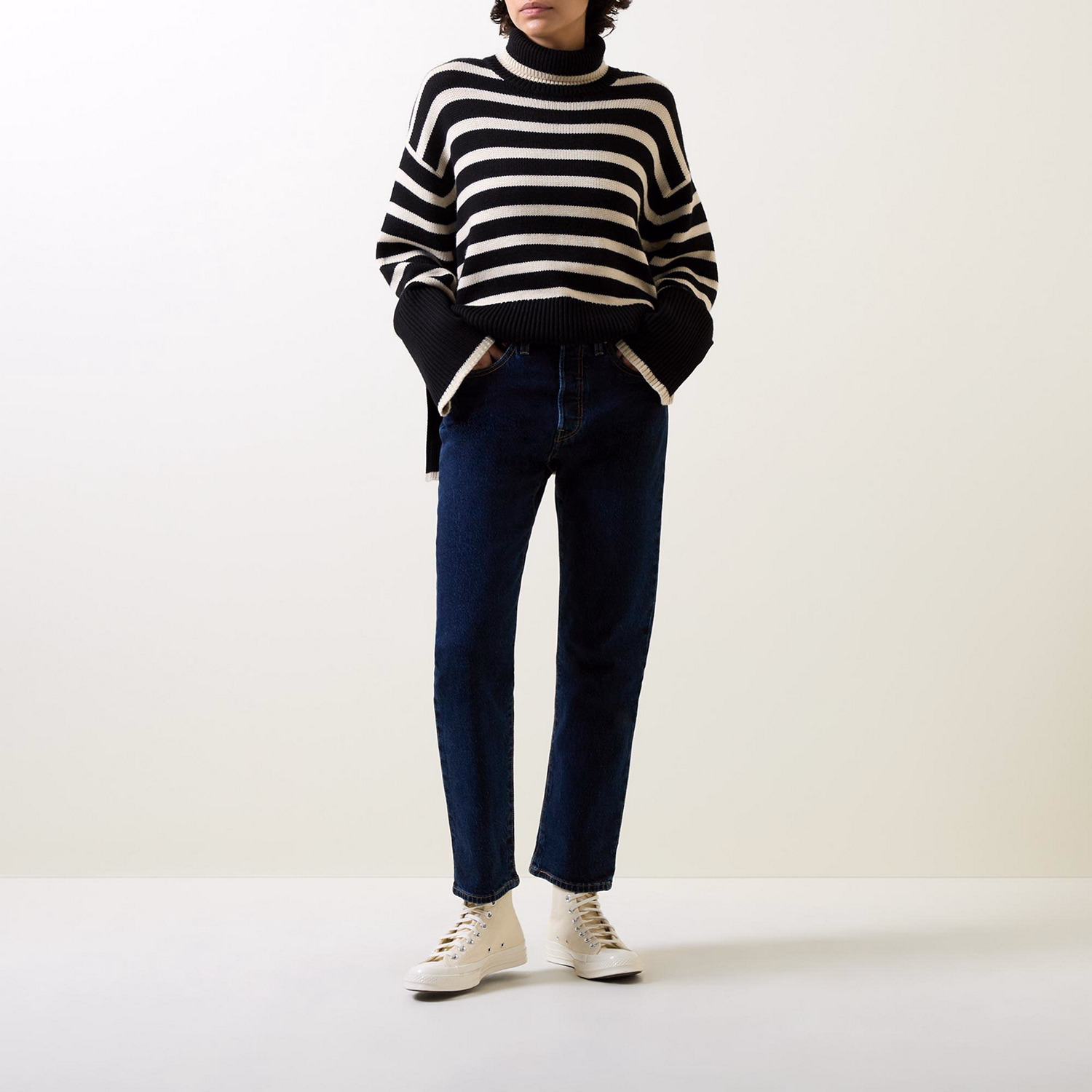 501 Straight-Fit Mid-Rise Cropped Jeans