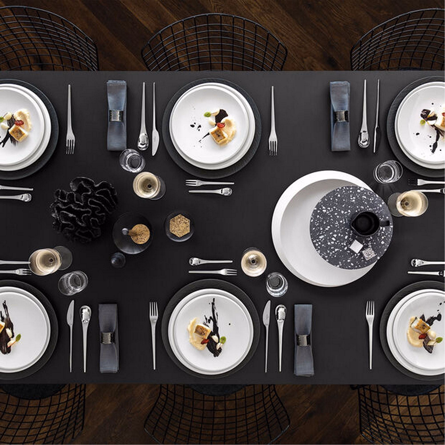 NewMoon Cutlery Set of 24 44 X 29 X 6,5cm