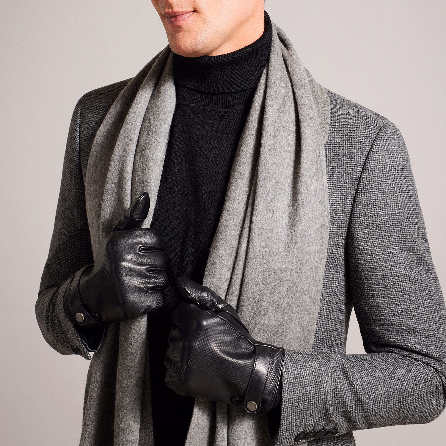 Liammm House Check Etched Gloves