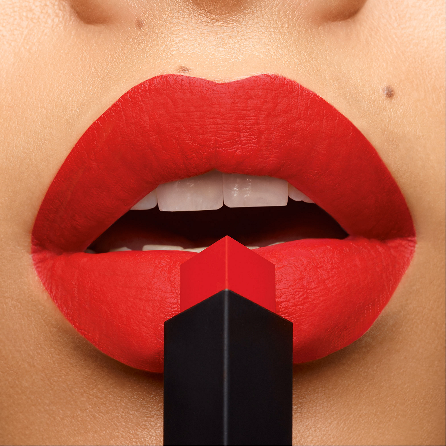 Rouge Pur Couture The Slim Lipstick