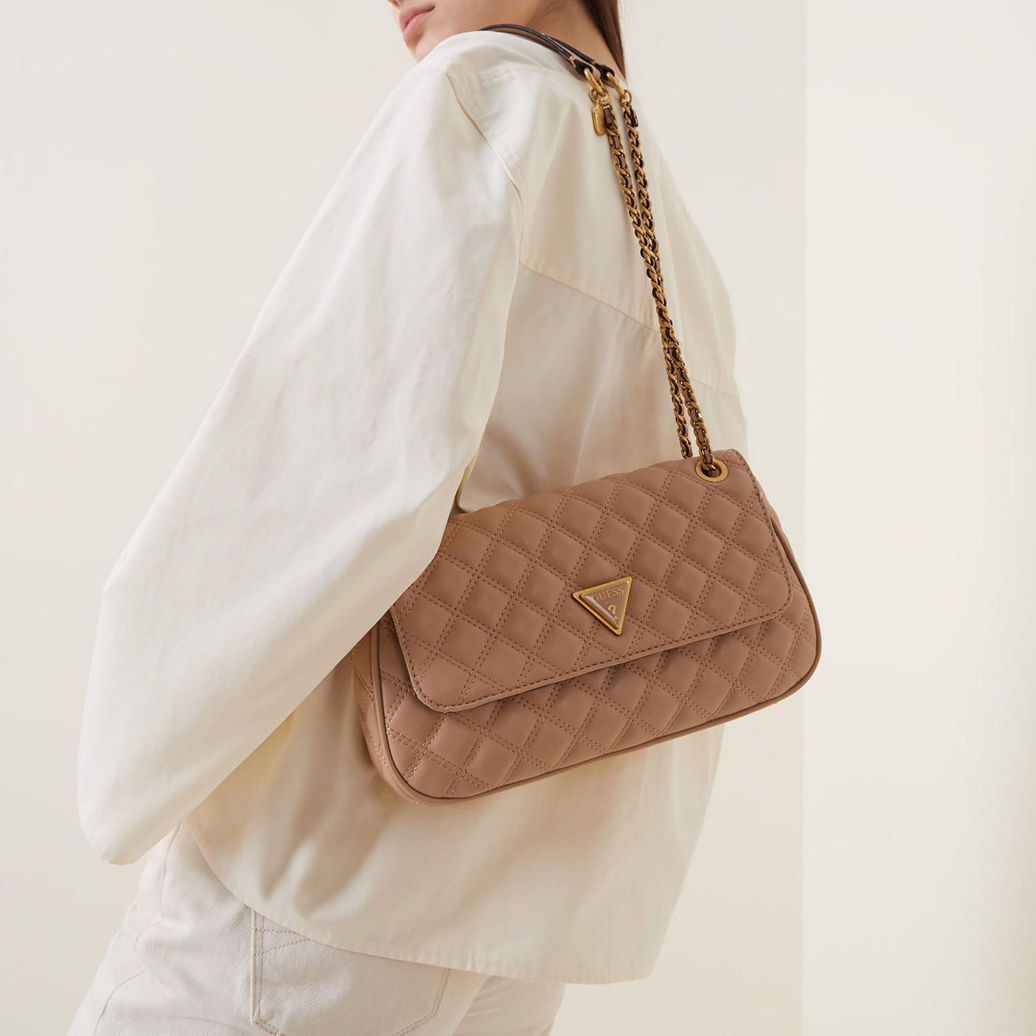Giully Quilted Shoulder Bag