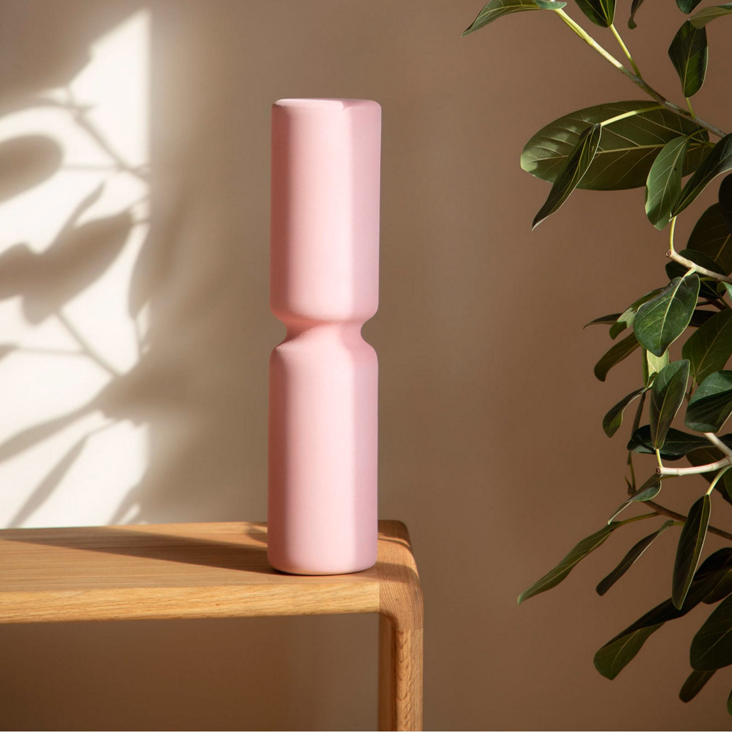 Hourglass Roller - Blush Pink