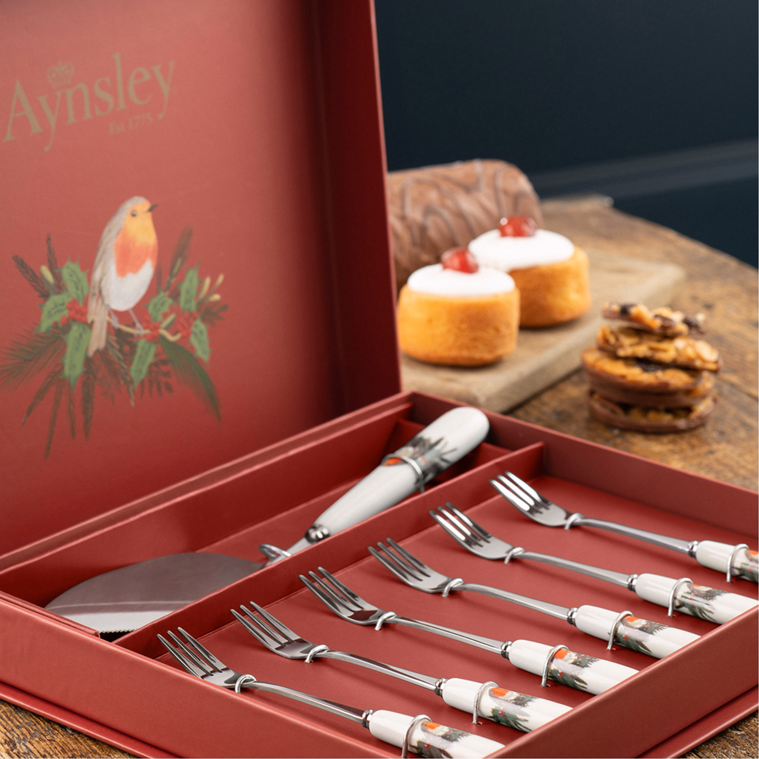 Robin Pastry Set