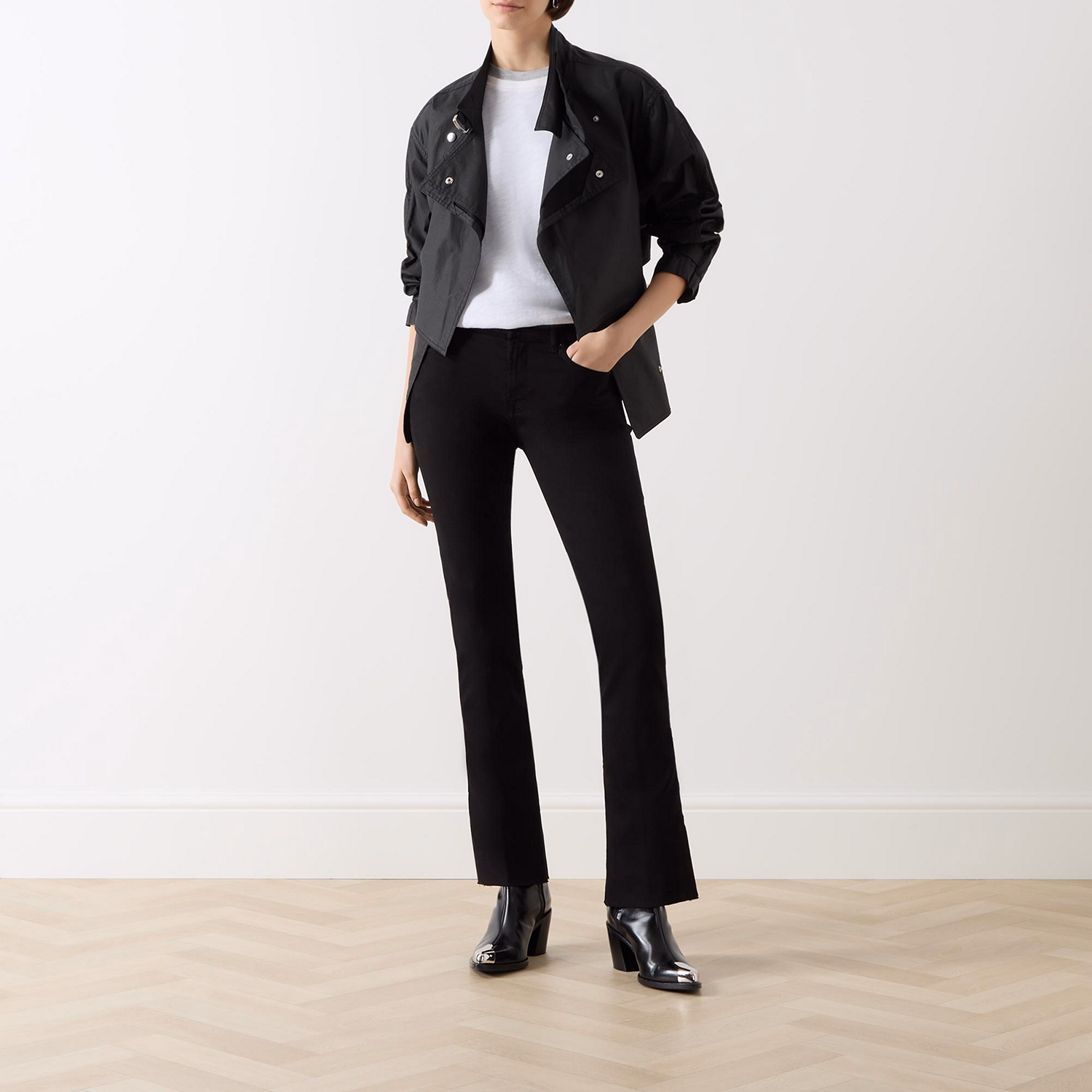 Tailorless Side-Slit Bootcut Jeans