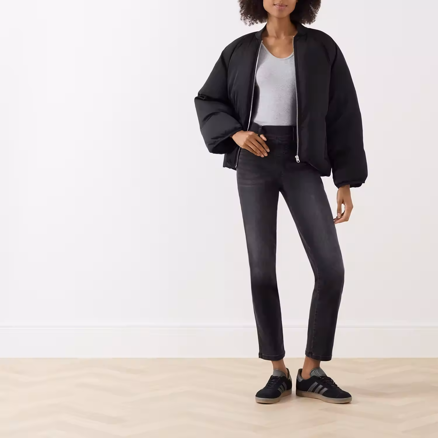 Mid-Rise Straight Leg Ankle Jeans