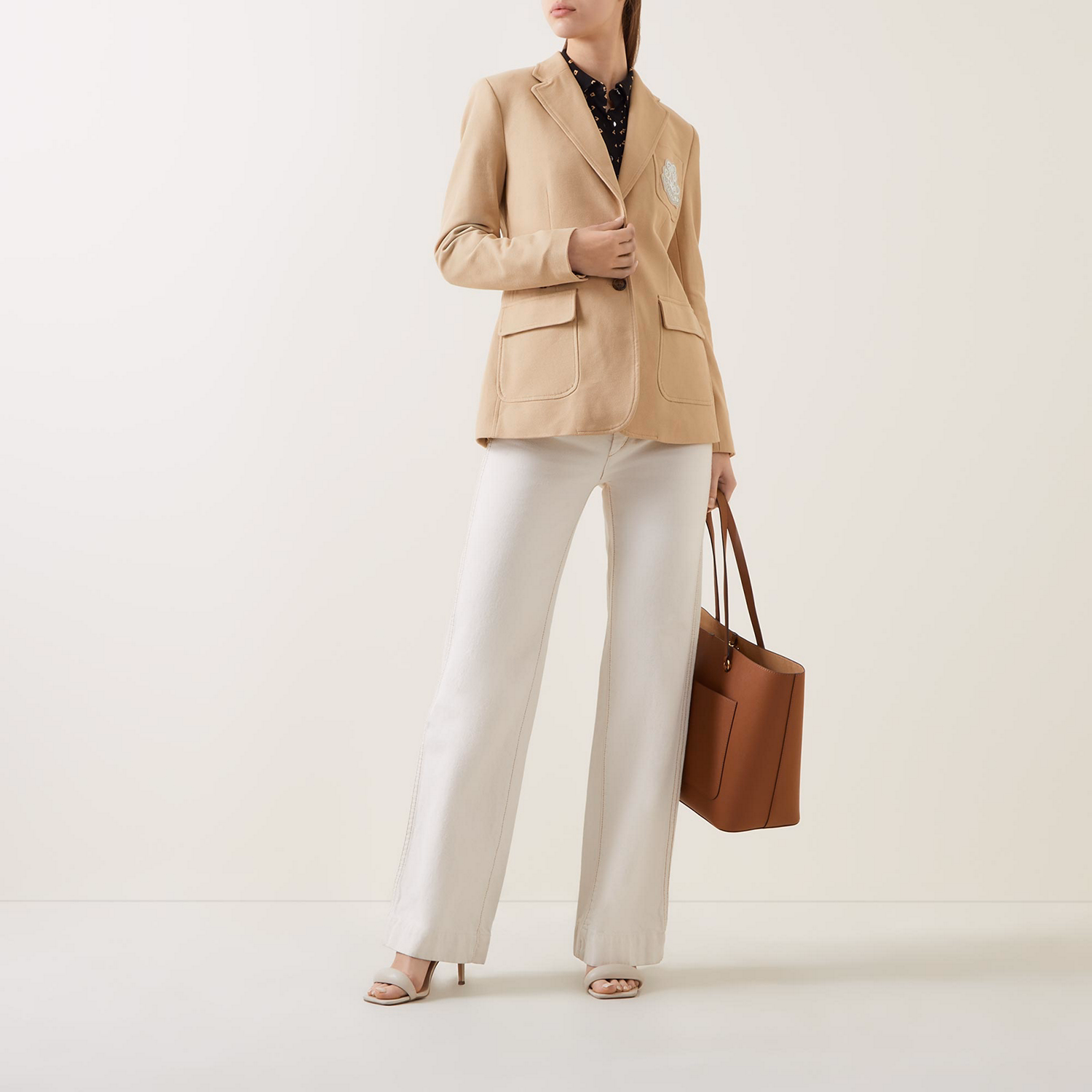 Veeratta Single-Breasted Blazer