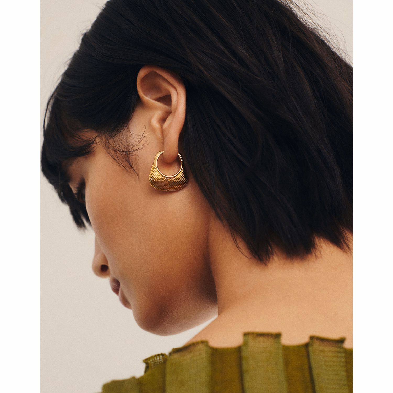 Hera Ridge Hoop Earrings