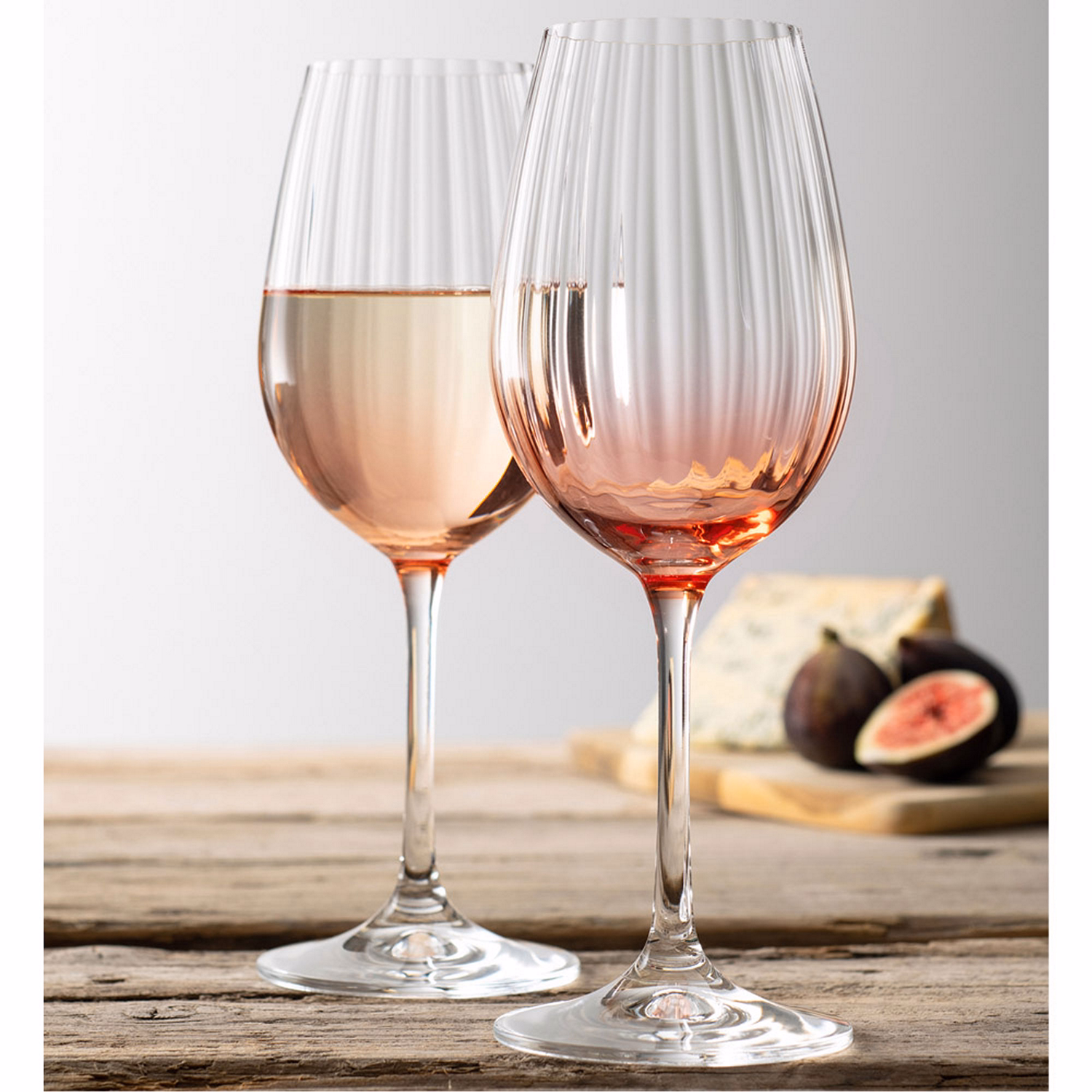 Erne Set of Two Wine Glasses in Blush
