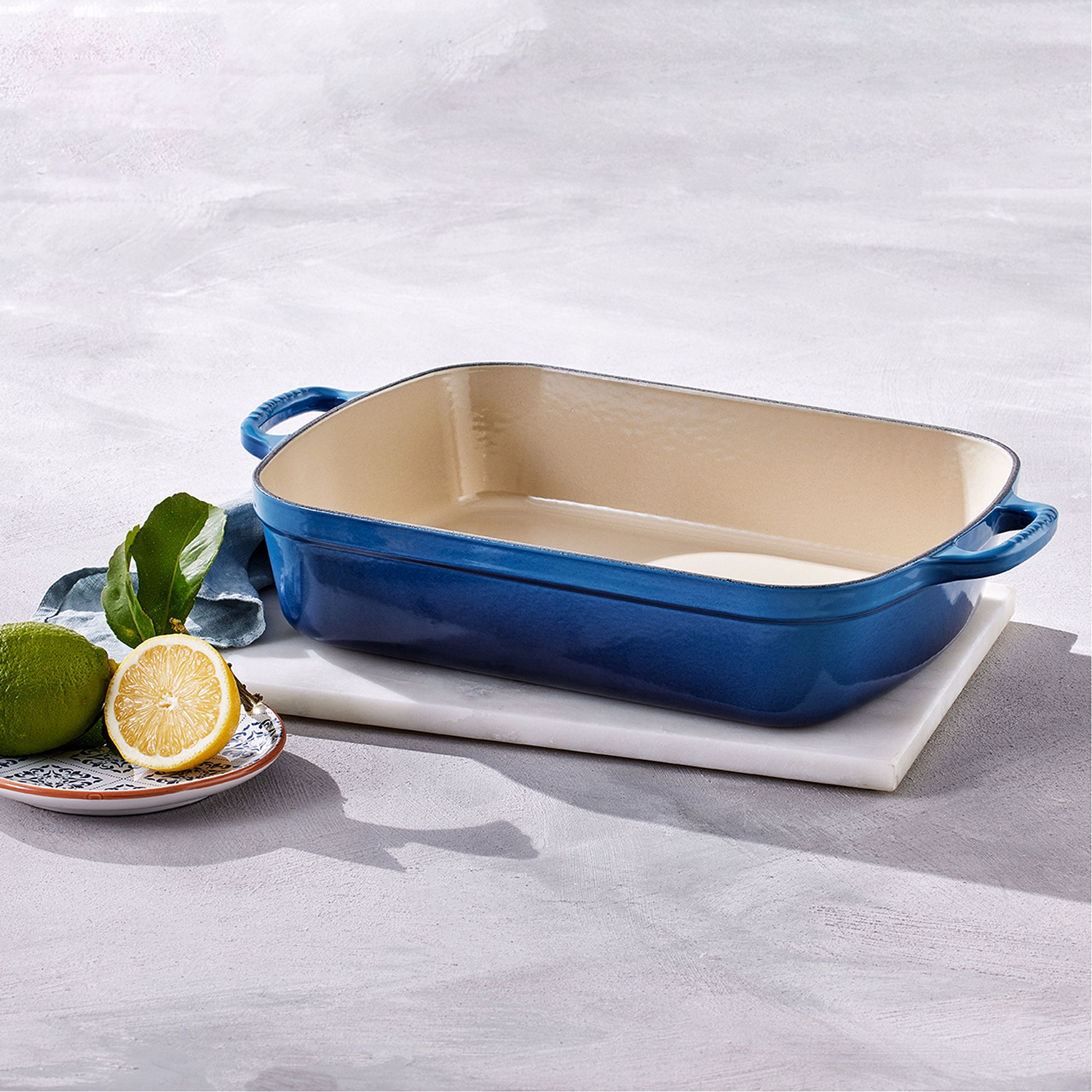 Signature Cast Iron Roaster 33cm