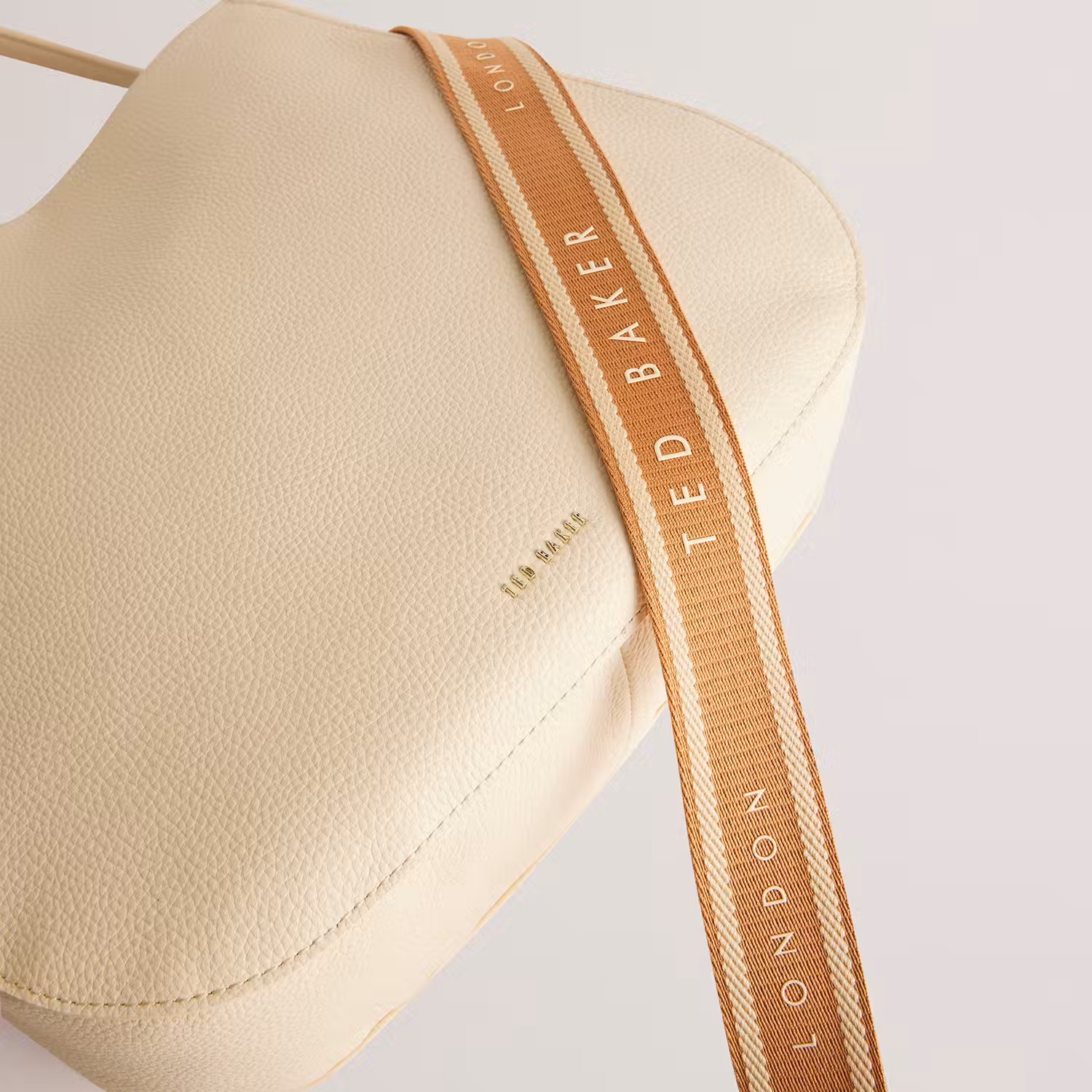 Darciel Shoulder Bag