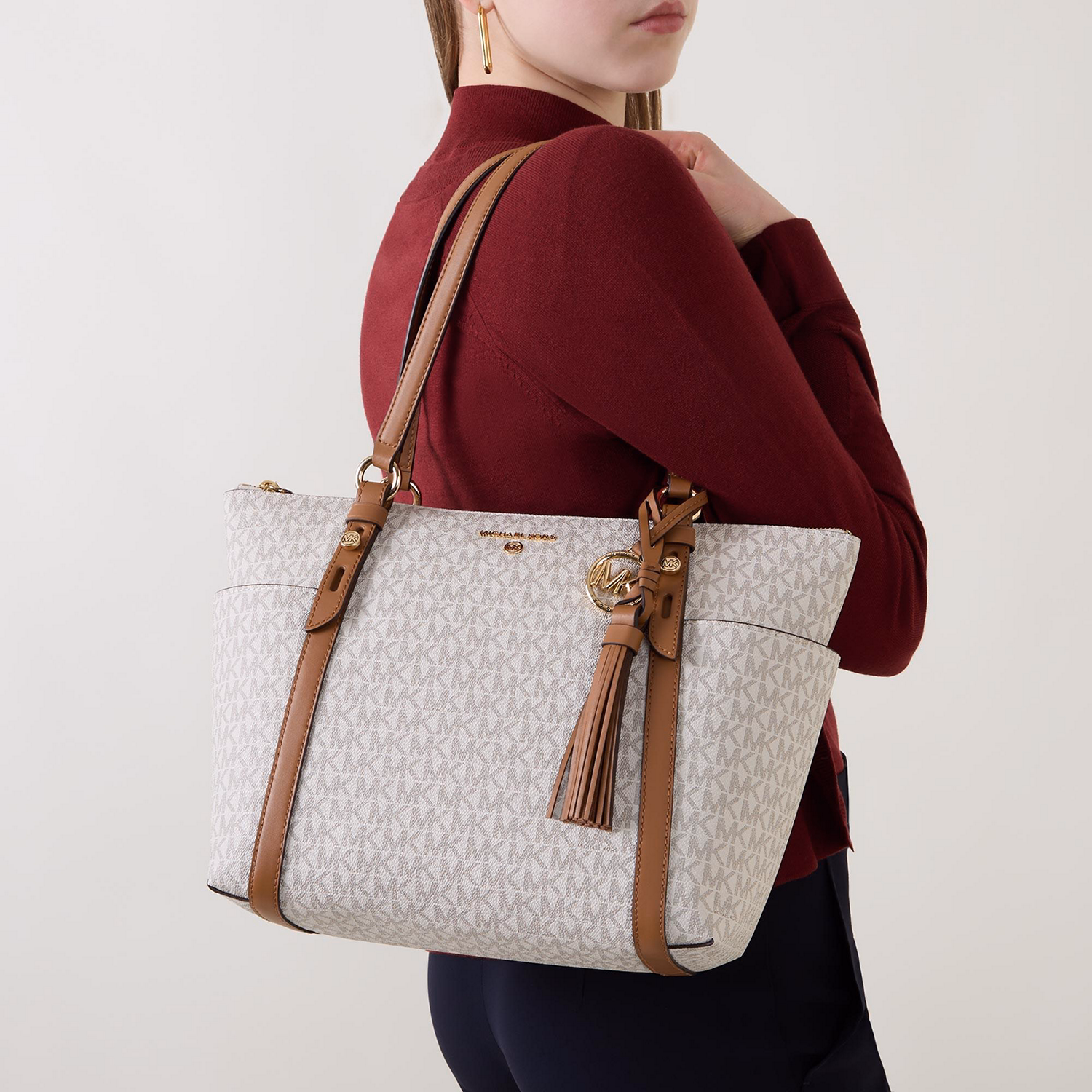 Sullivan Medium Top-Zip Tote