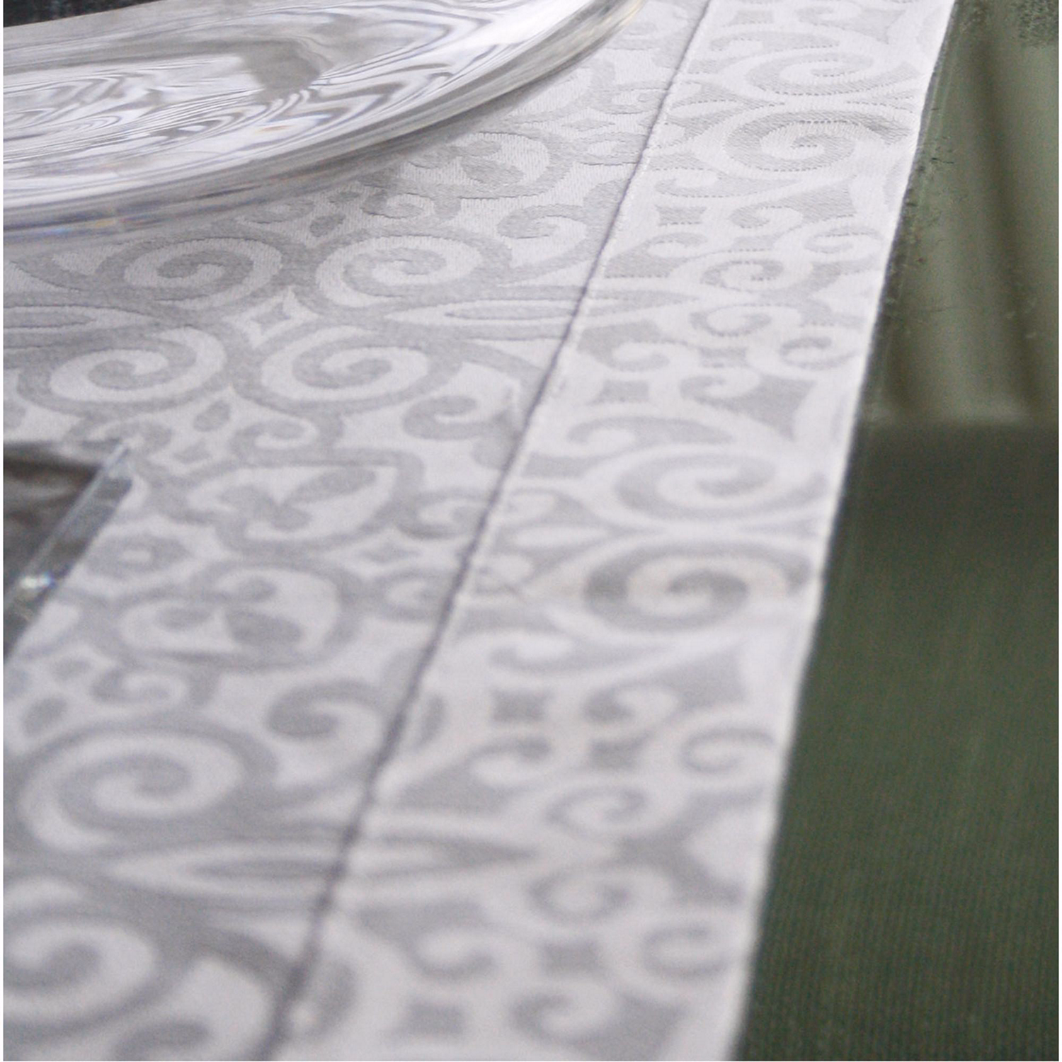 Avondale Damask Table Runner 12x72	"