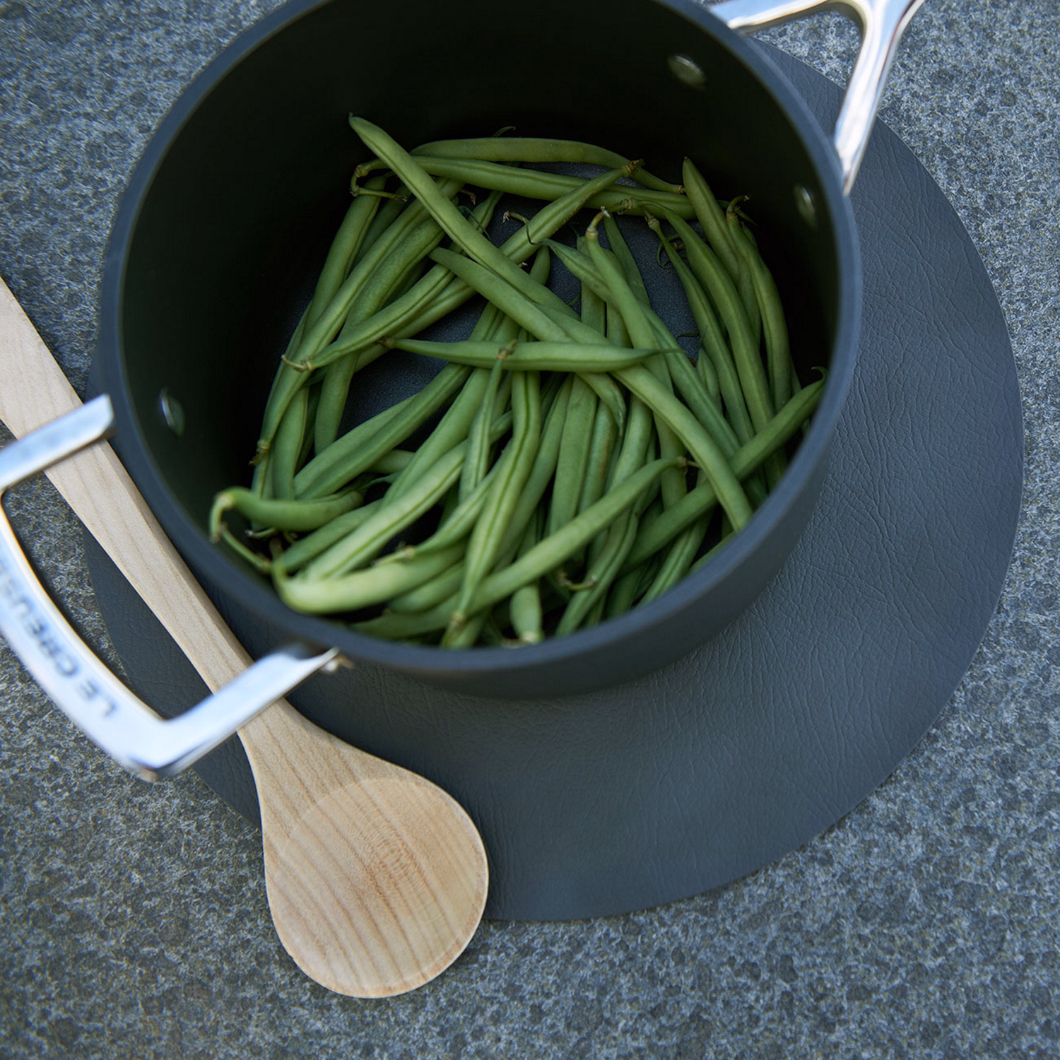 Circle Hot Mat Cloud Anthracite