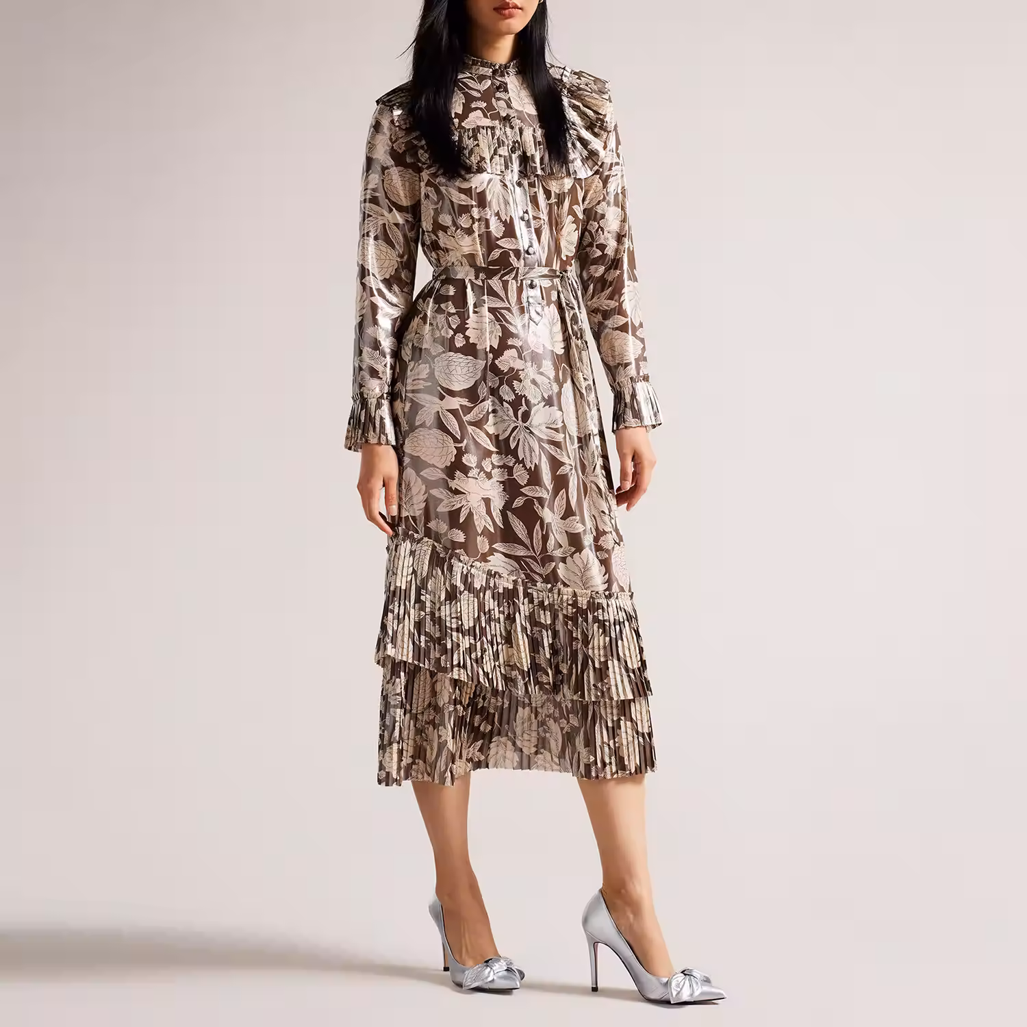 Ryal Metallic Courts