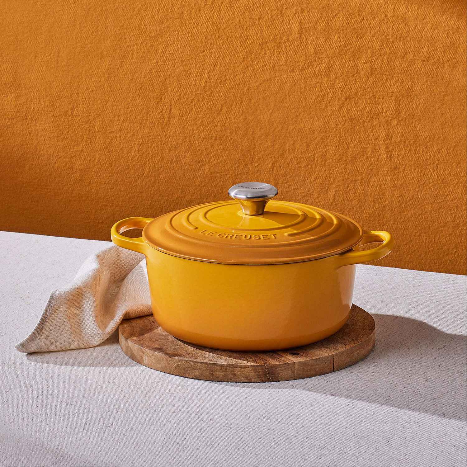 Signature Cast Iron Round Casserole 28cm