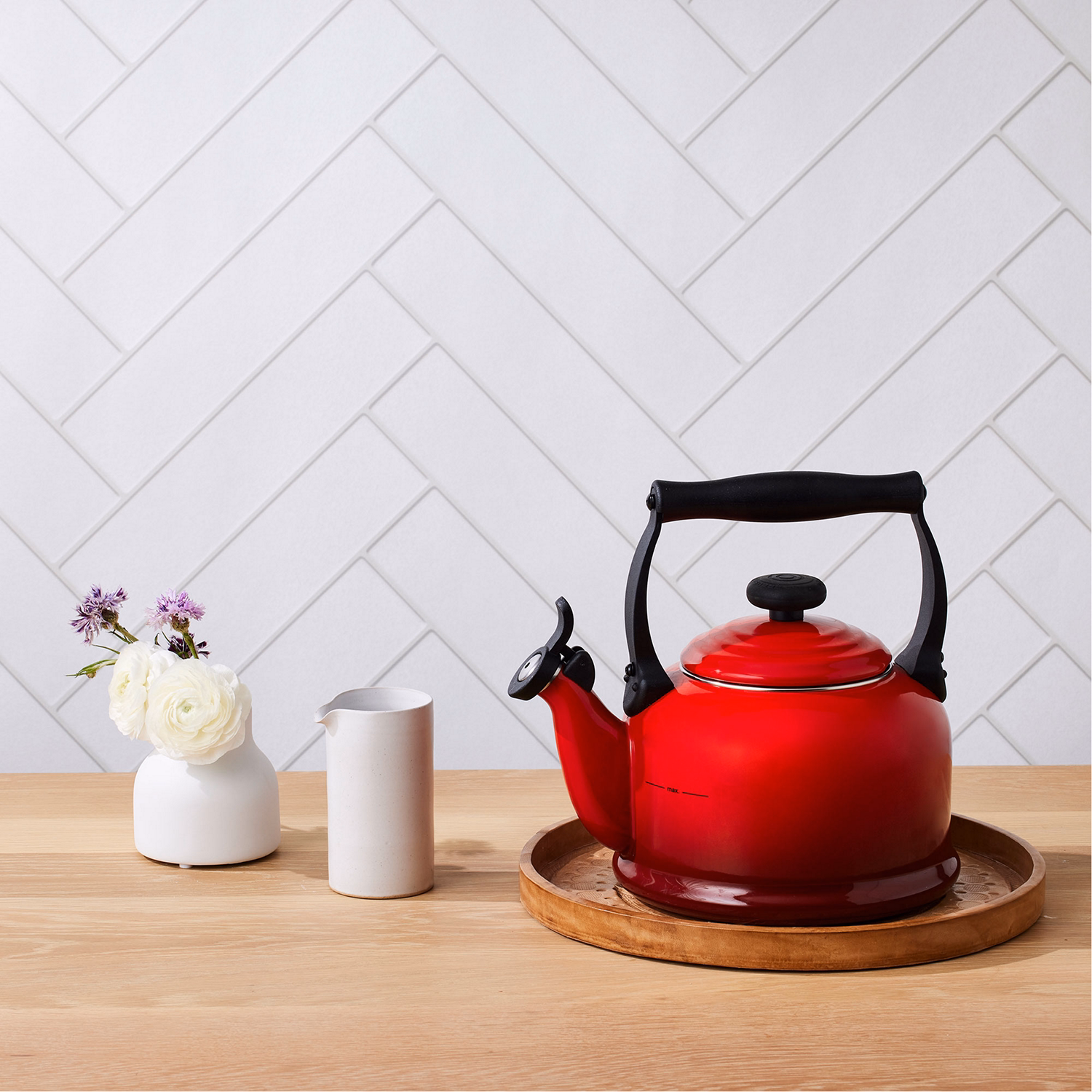 Traditional Kettle With Fixed Whistle 2.1L