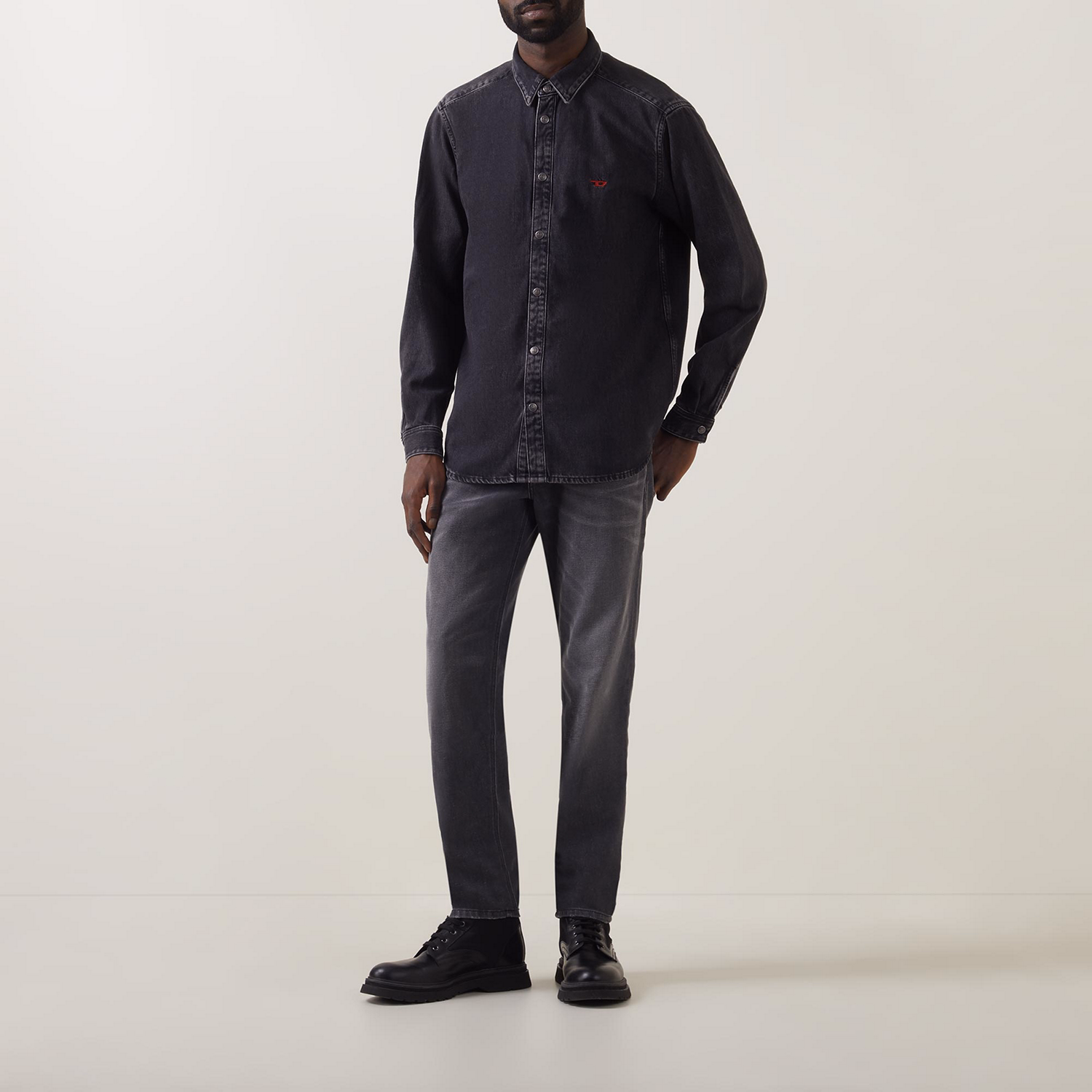 2023 D-Finitive Mid-Rise Tapered Jeans