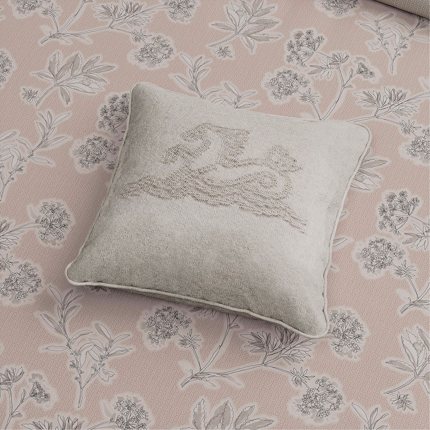 Signature Cushion Linen