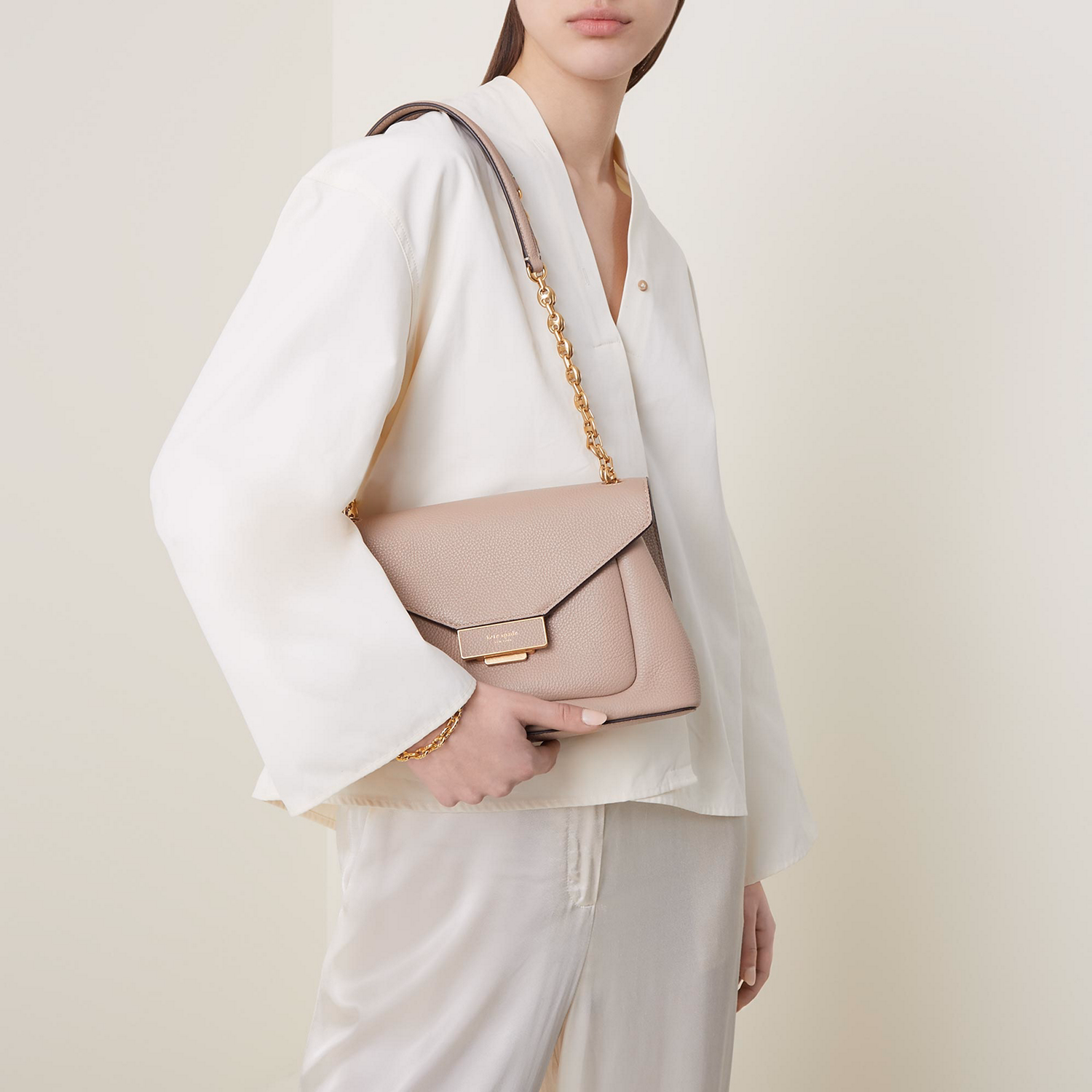 Gramercy Medium Shoulder Bag