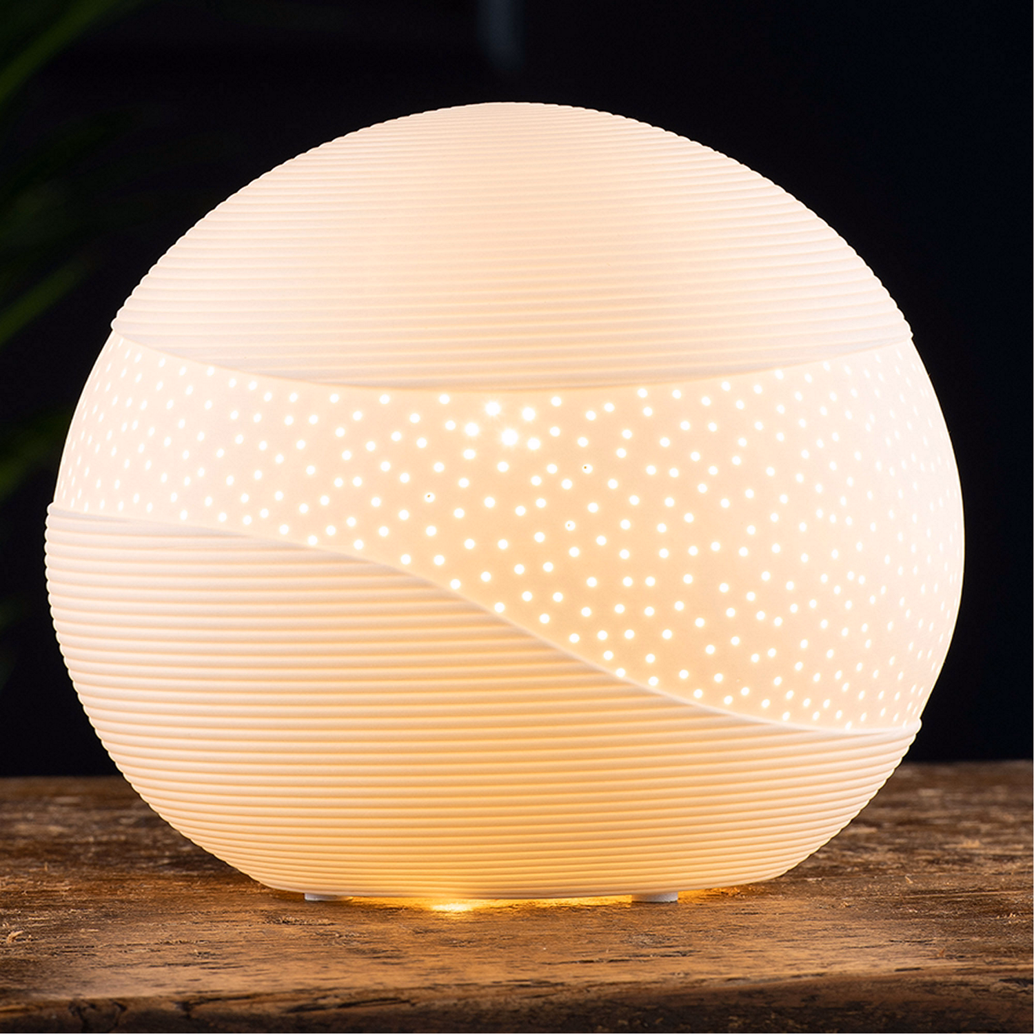 Saturn Luminaire Lamp