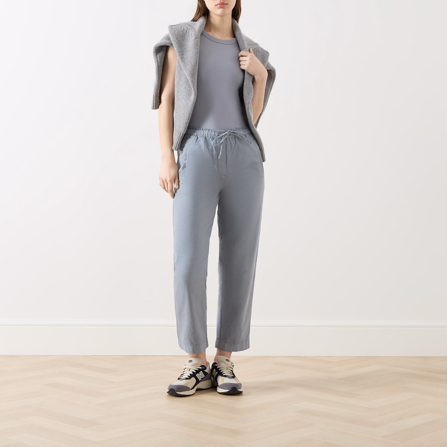 Drawstring Tapered Trousers