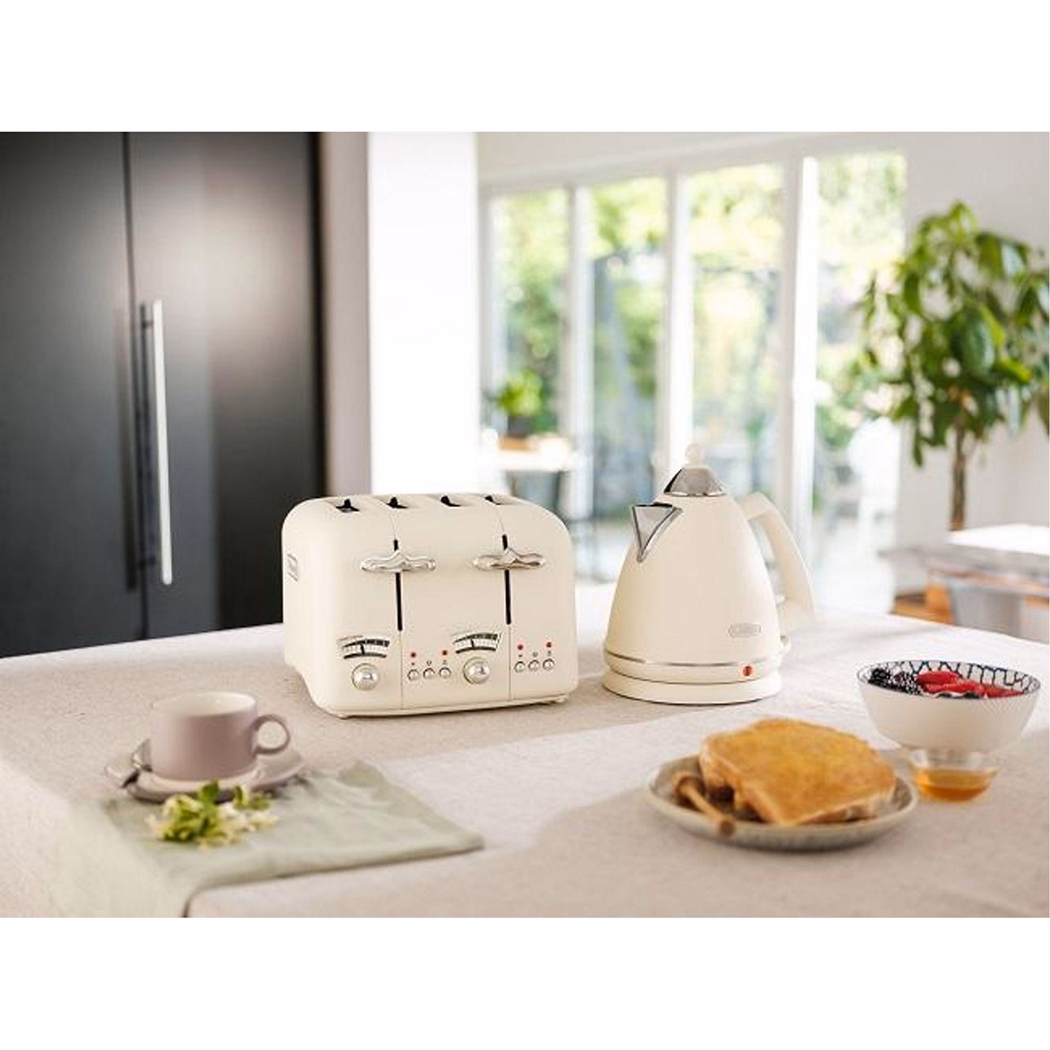 Argento Flora Kettle