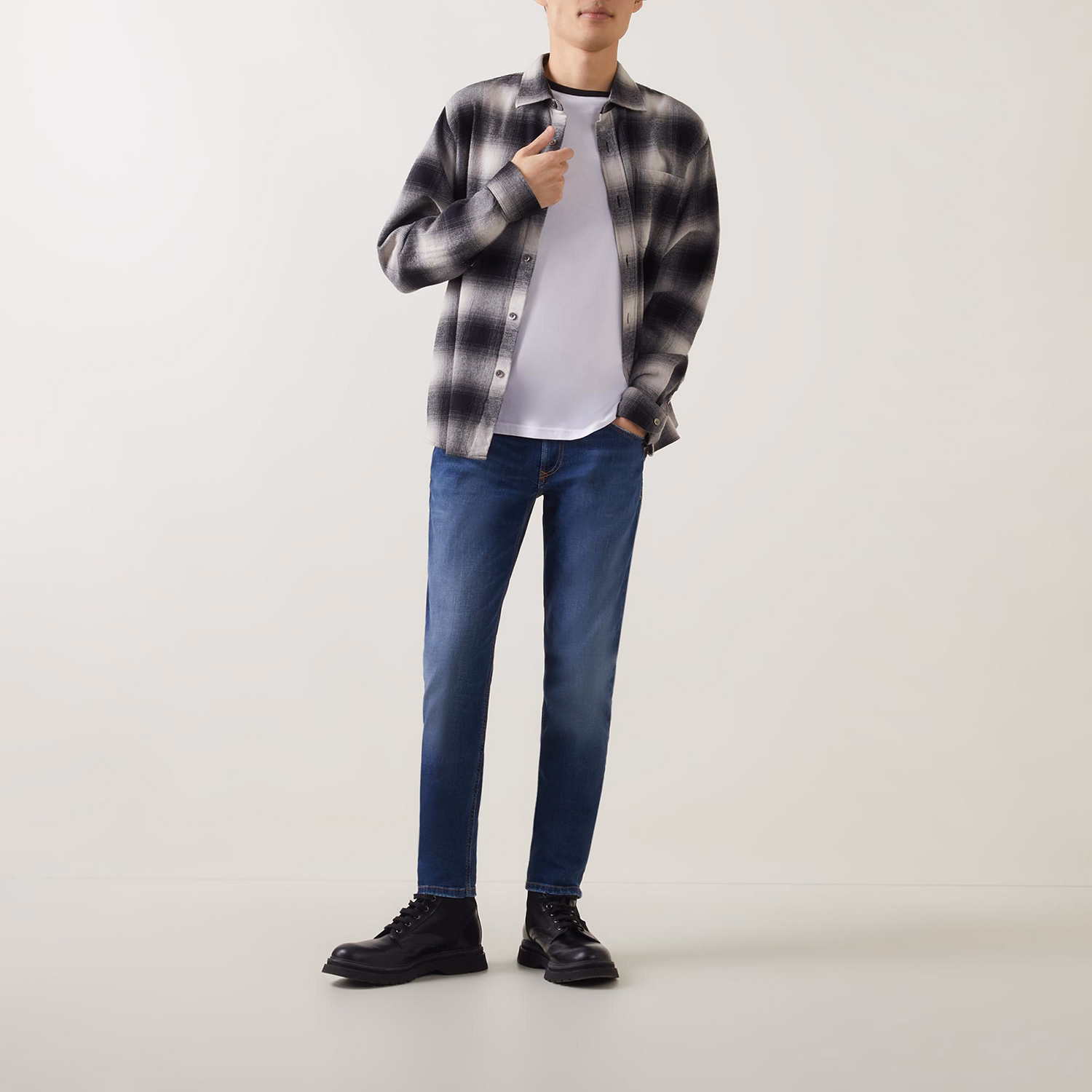 Sleenker Skinny-Leg Jeans