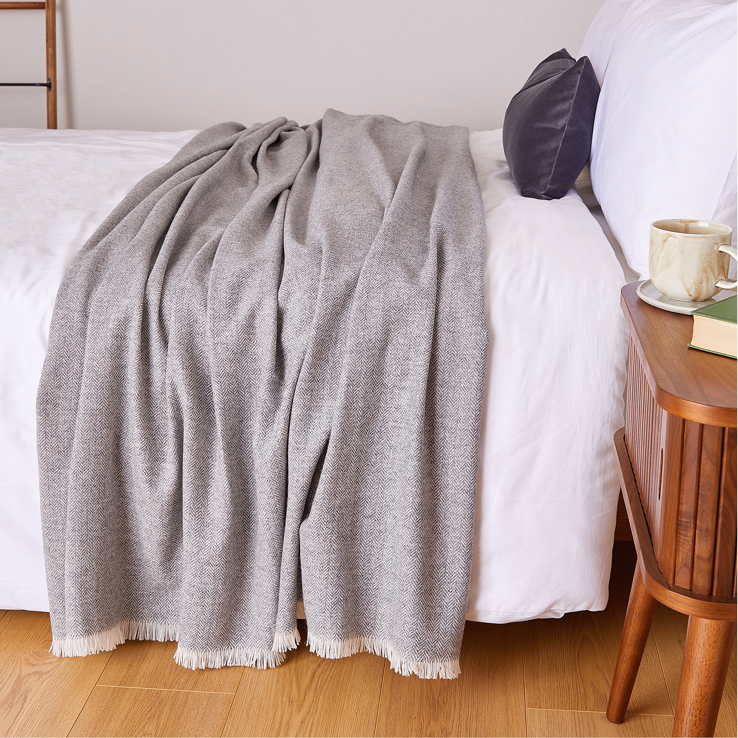 Extra Large Lambswool Throw Grey
