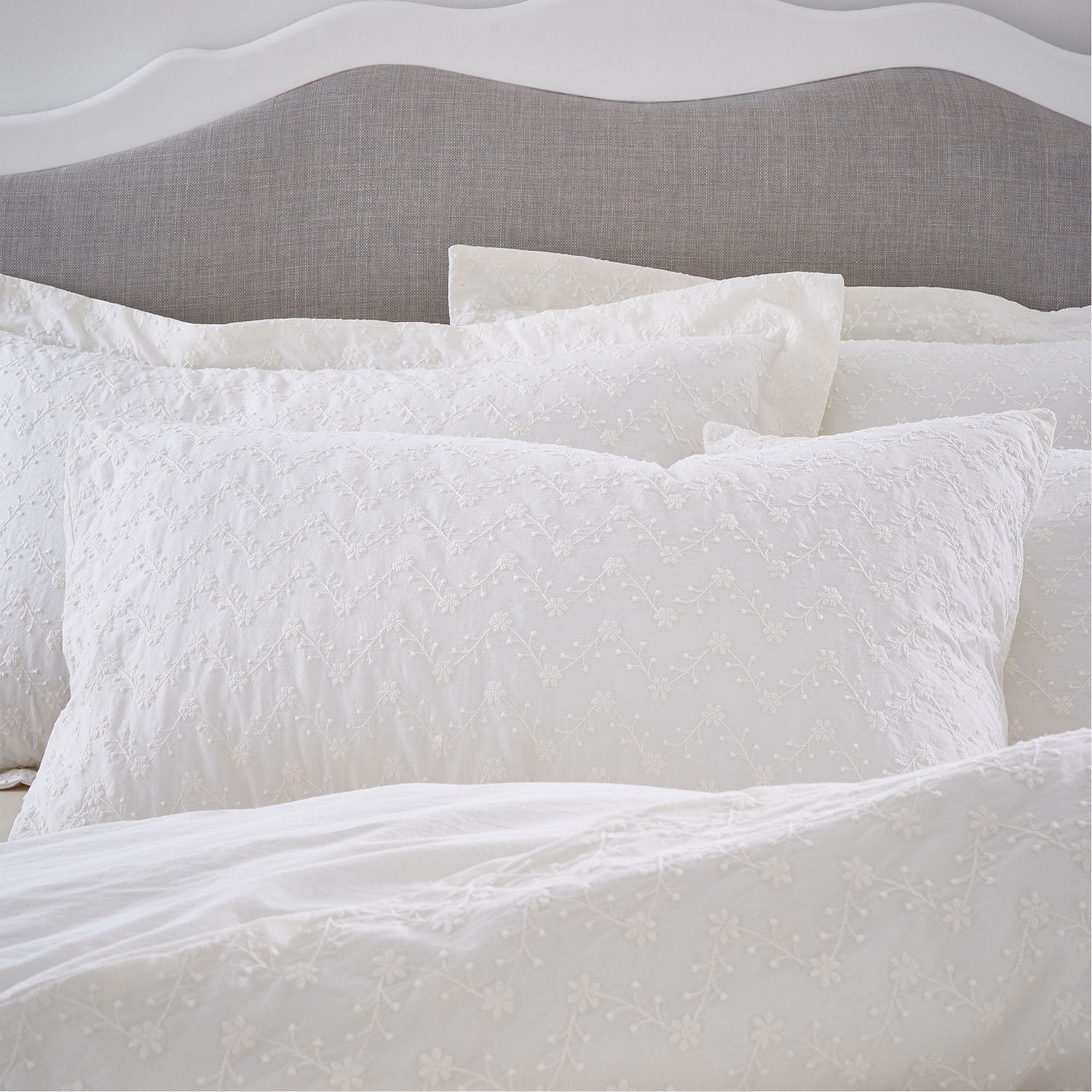 French Knot Jaquard Duvet Set White