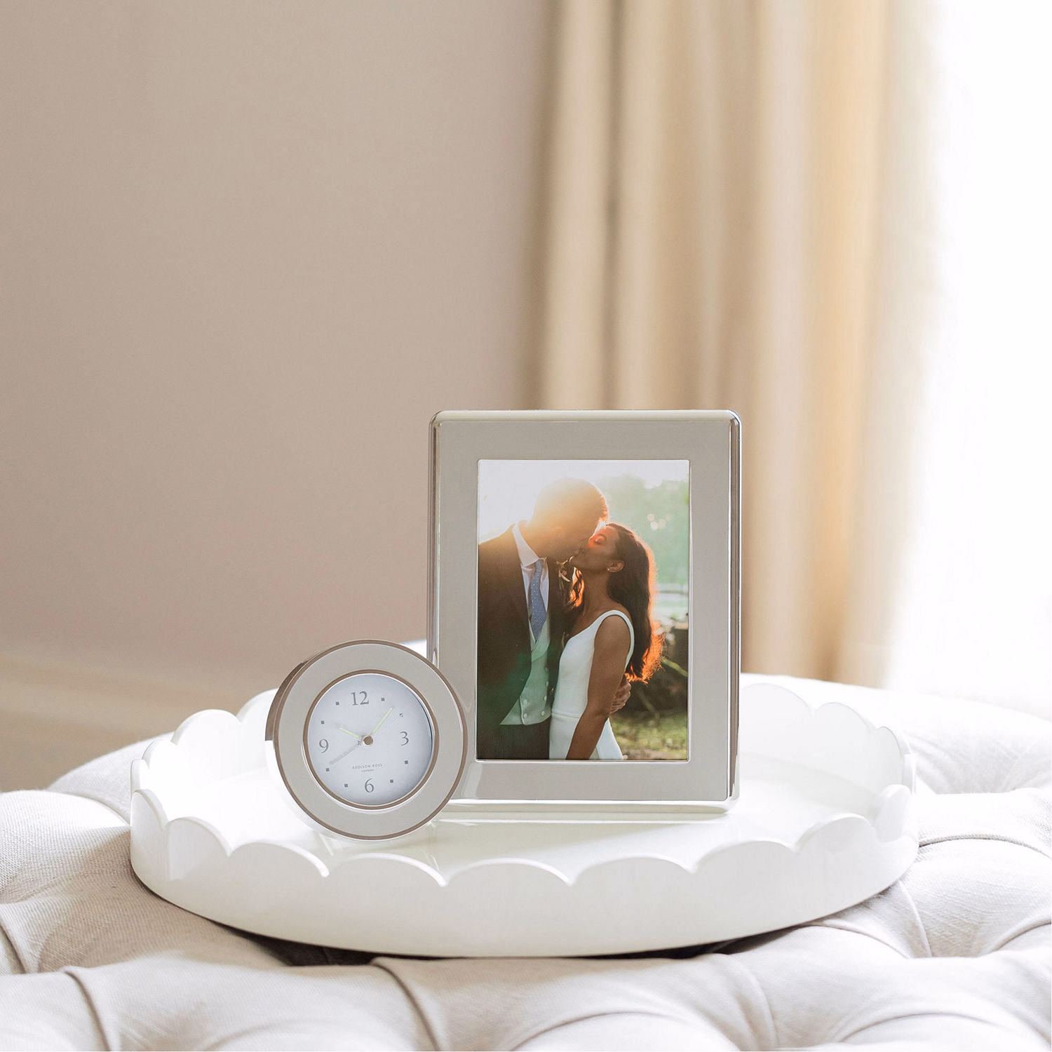 Chiffon Enamel & Silver Curve Frame 4x6