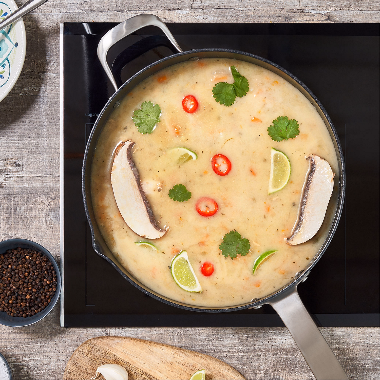 Ultimate Pro 28cm Saute Pan with Spout and Lid