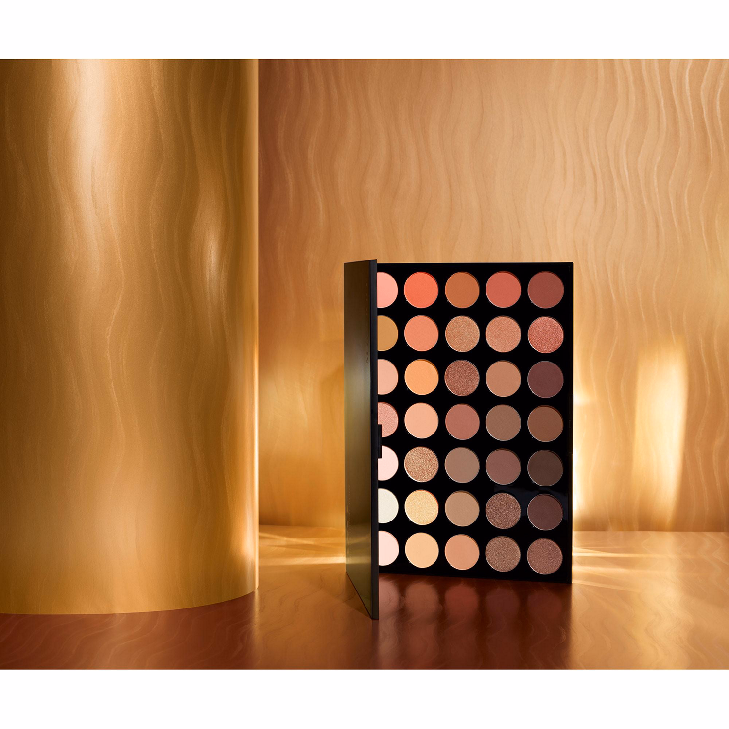 35O Supernatural Glow Artistry Palette