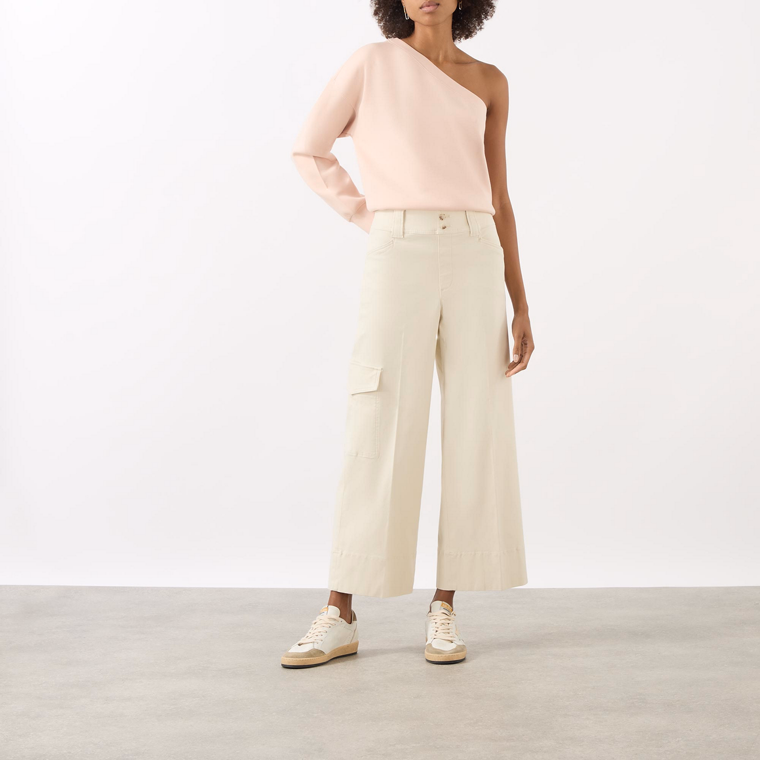Mid-Rise Wide Leg Cargo Trousers
