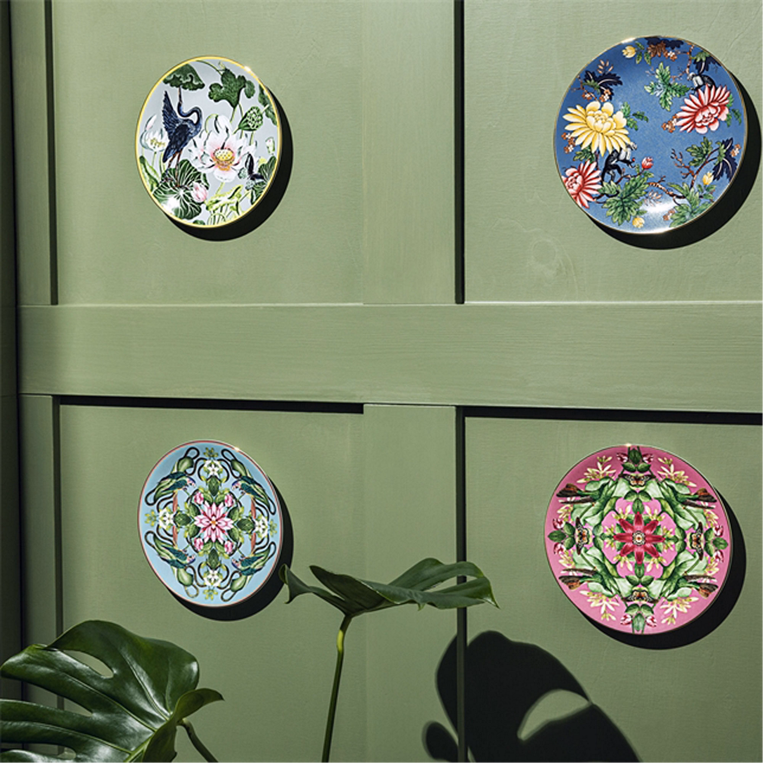 Wonderlust Waterlily Plate