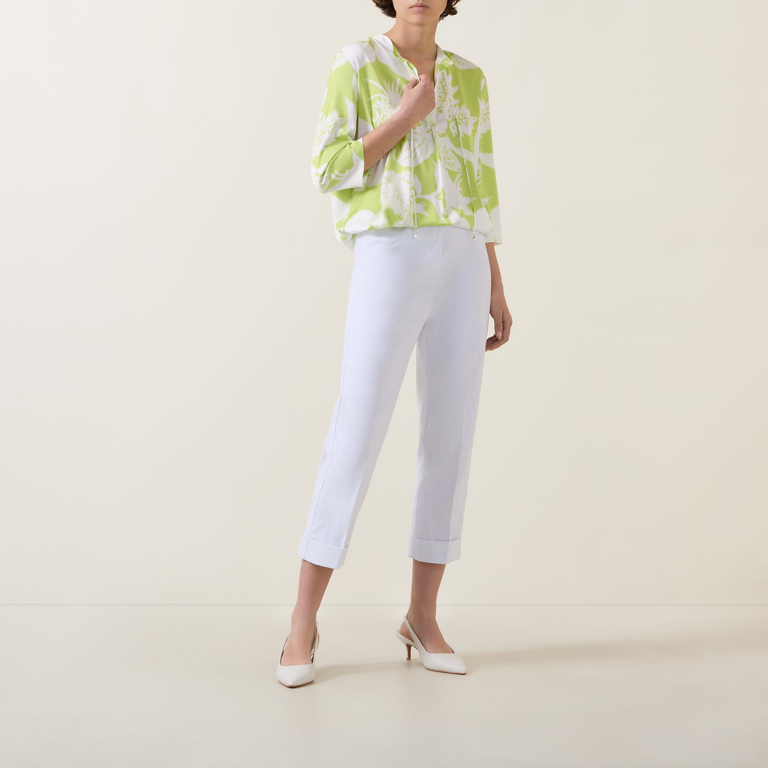 Mid-Rise Slim Leg Cropped Trousers