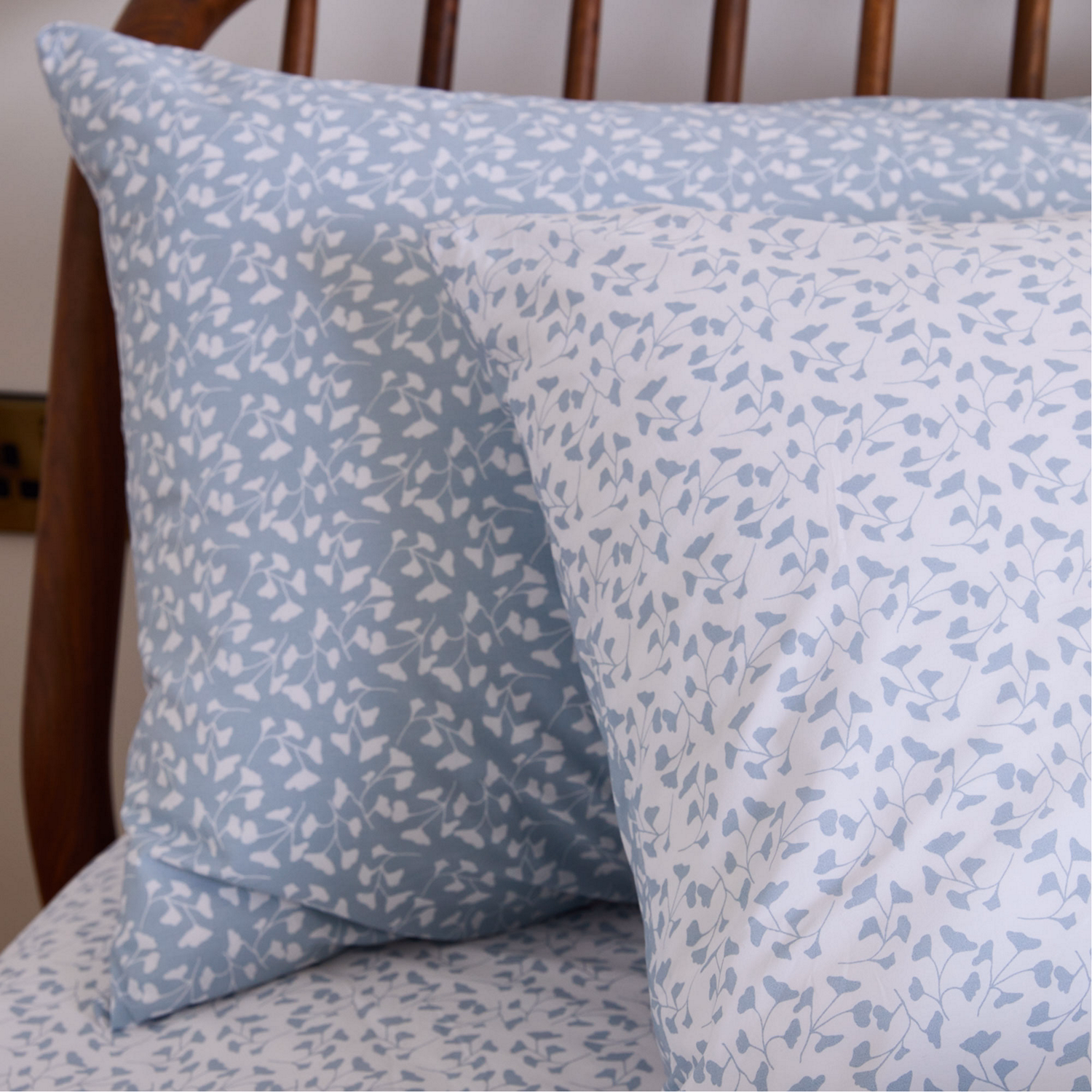 300 Thread Count Blue Petal Pillowcase Set