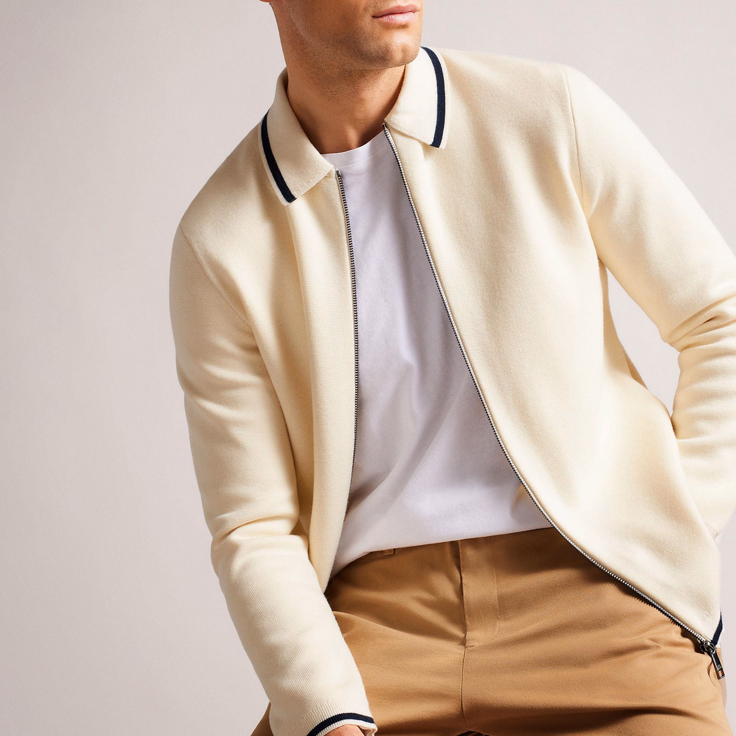 Coploe Contrast Tipping Zip-Through Sweater