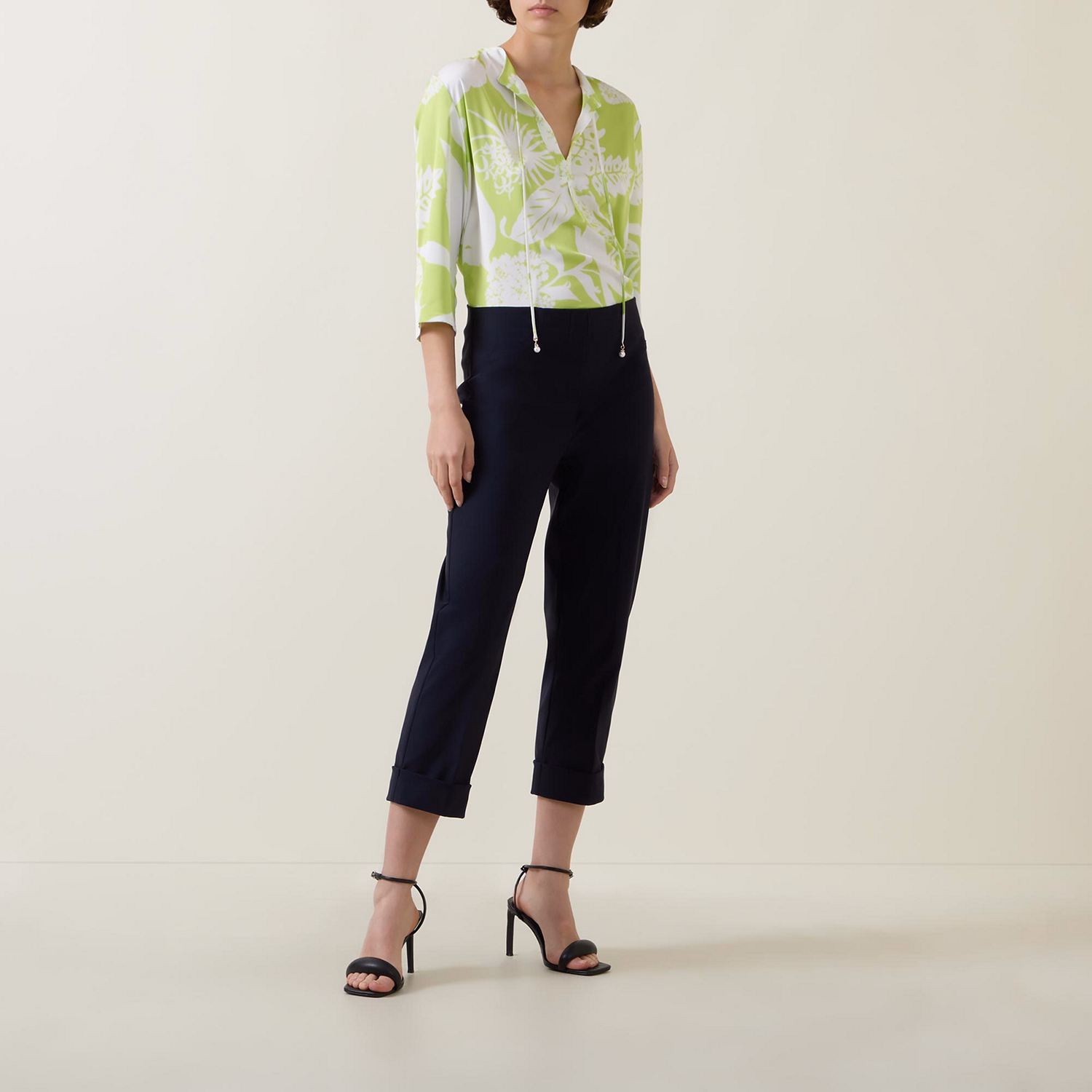 Mid-Rise Slim Leg Cropped Trousers