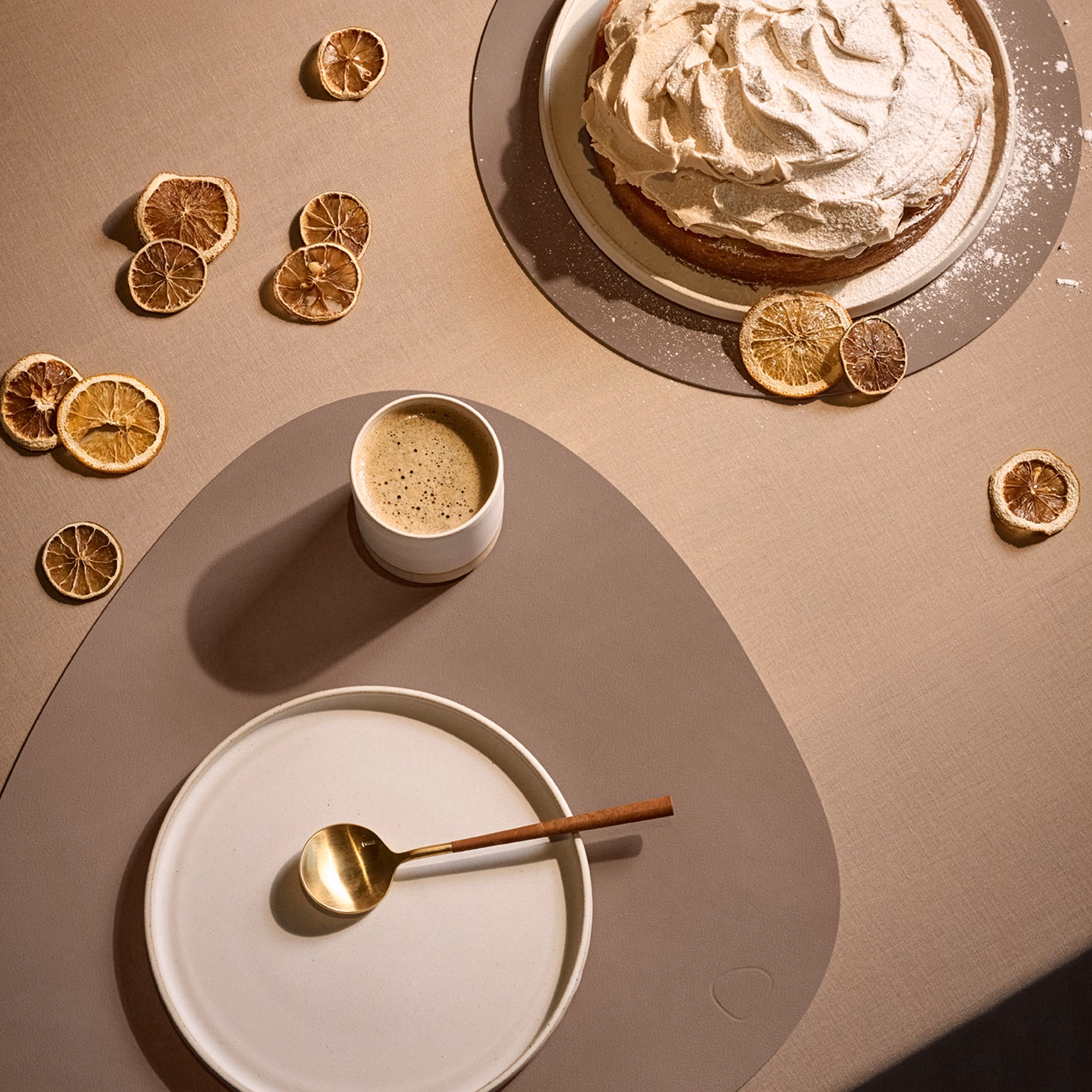 Curve Nupo Table Mat Truffle