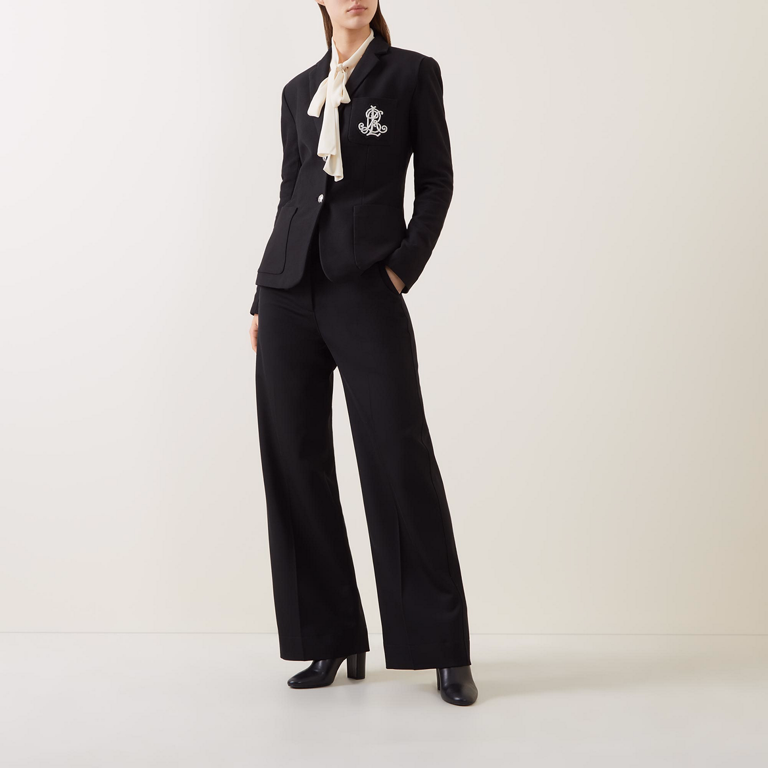 Single-Breasted Crest Embroidered Blazer