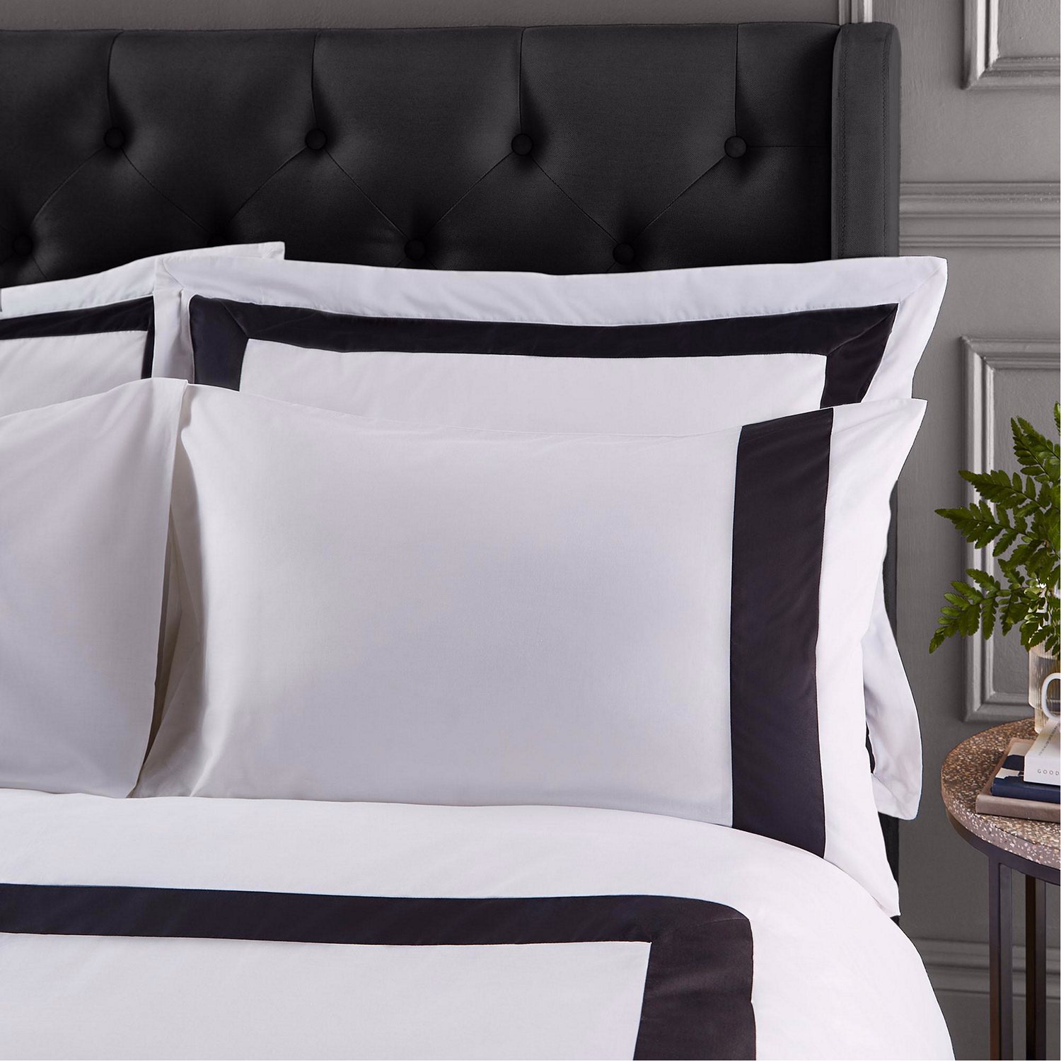 Tailored Duvet Set White-Black