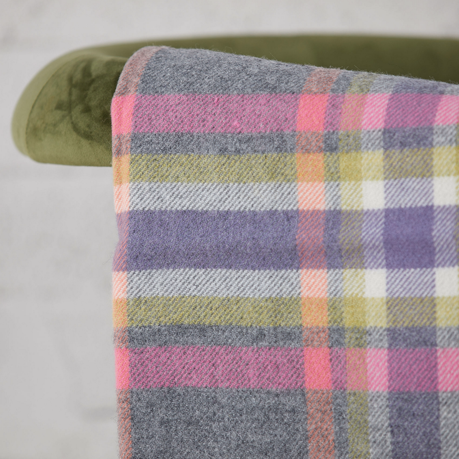 The Fiadh Comfort Throw