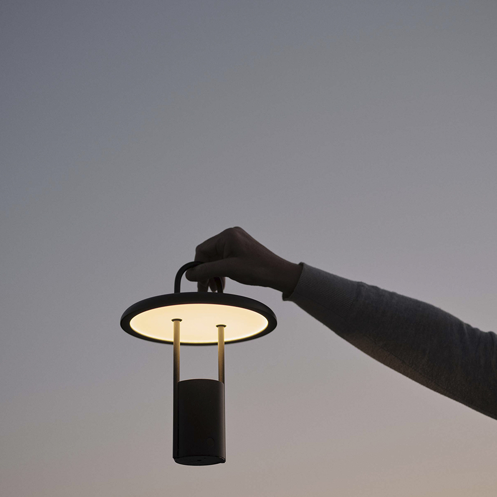 Pier LED-lampa Svart