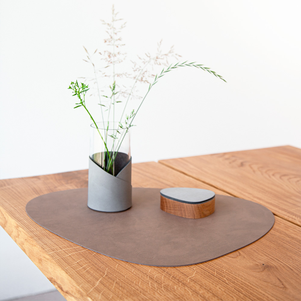 Nupo Curve Tablett 37x44 cm Brown