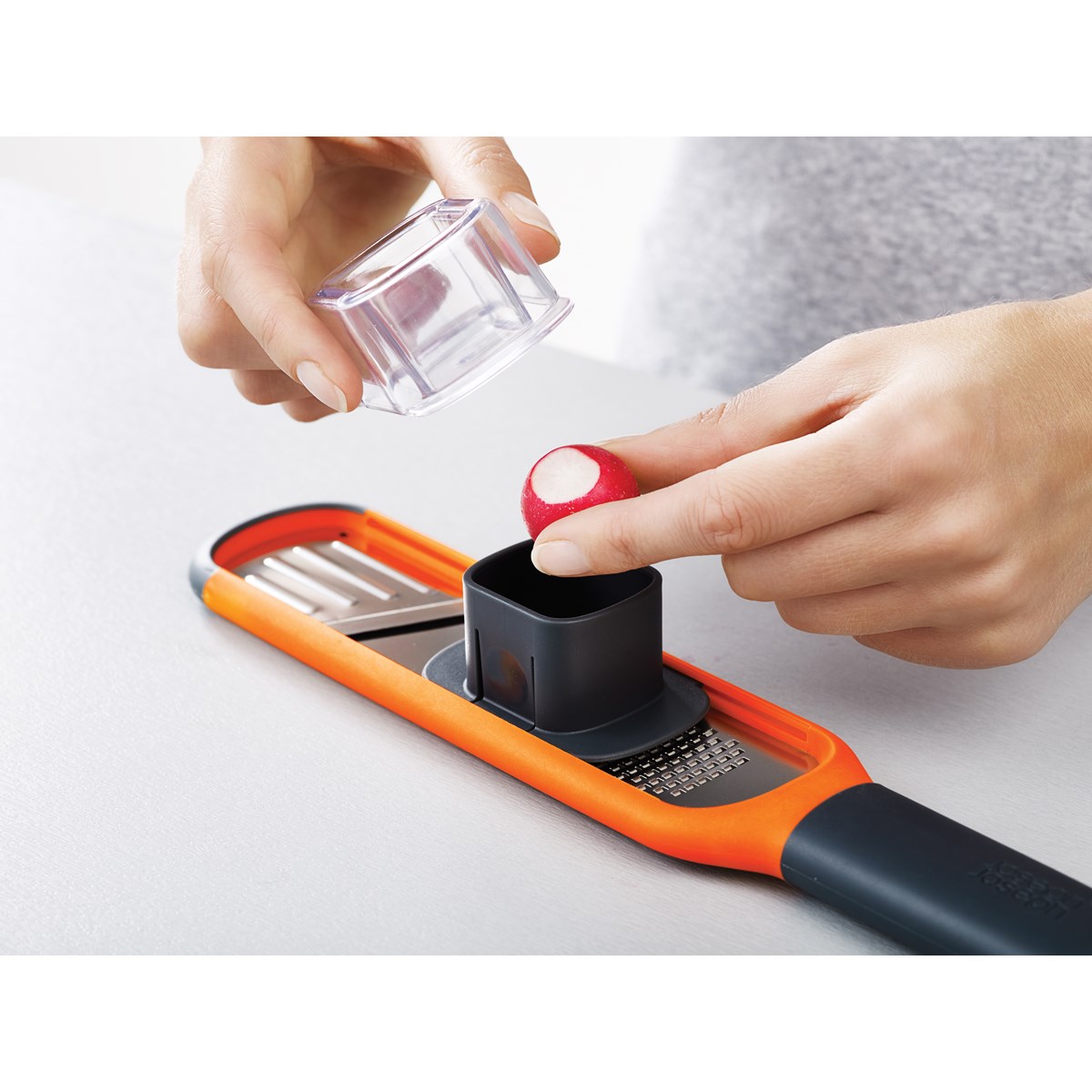 Handi-Grate 2-In-1 Mini Rivjärn/Skivare