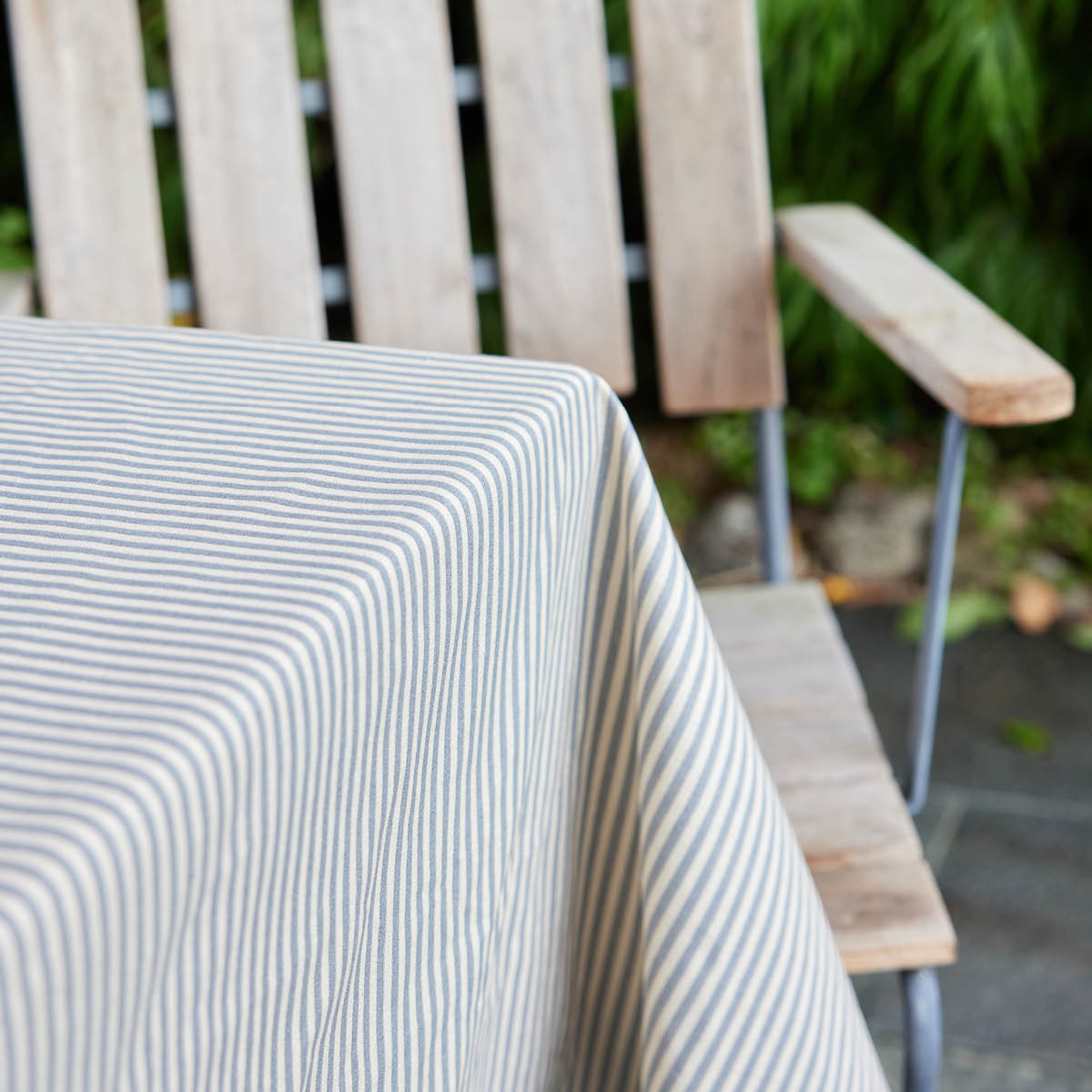 Ella Vaxad Bordsduk 150x250 cm Beige